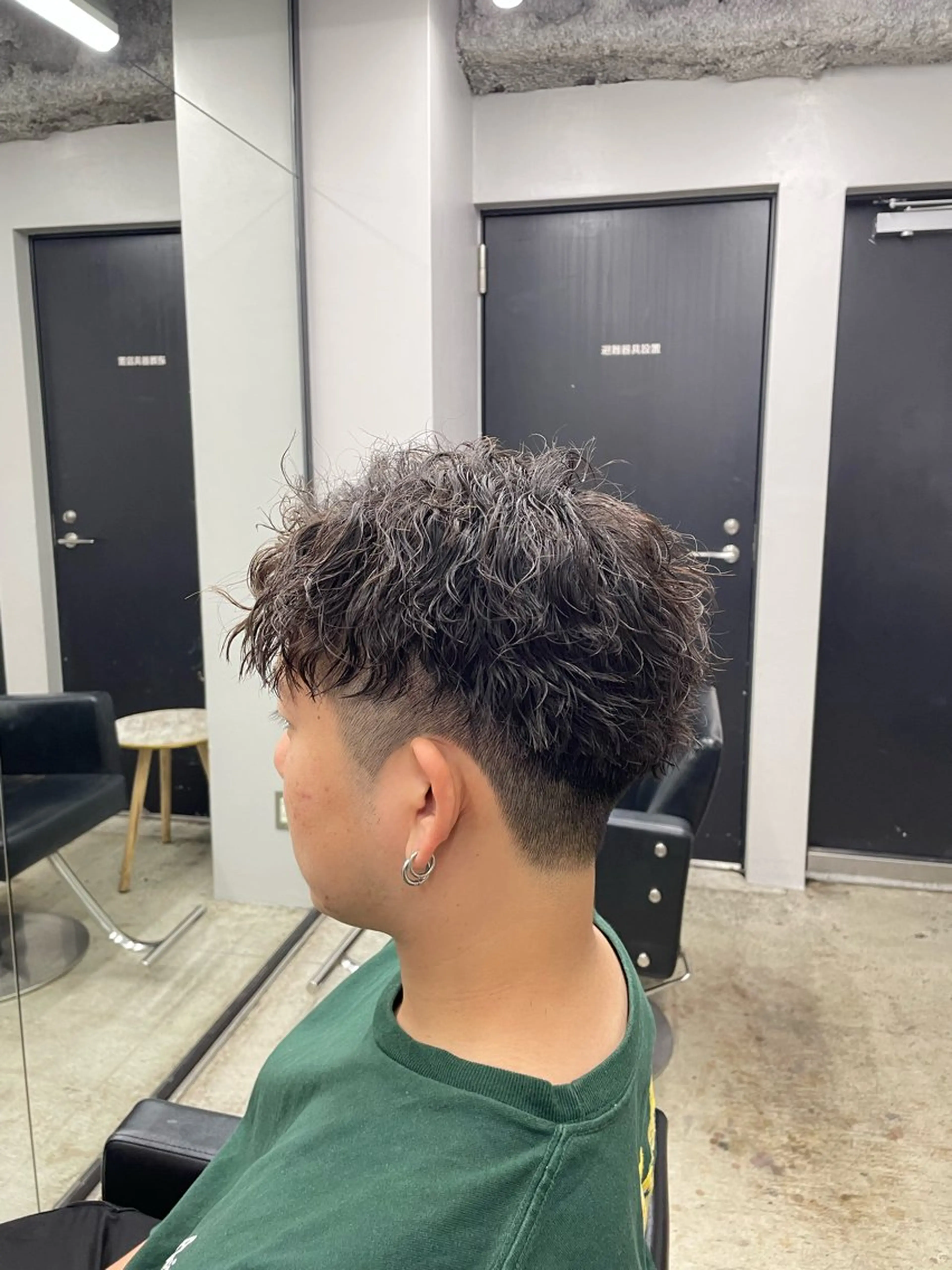 カラー パーマ メンズ カット ヘアカラー パーマ トリートメント ヘアセット 新宿/韓国ヘア/ 髪質改善ストレートのヘアスタイル