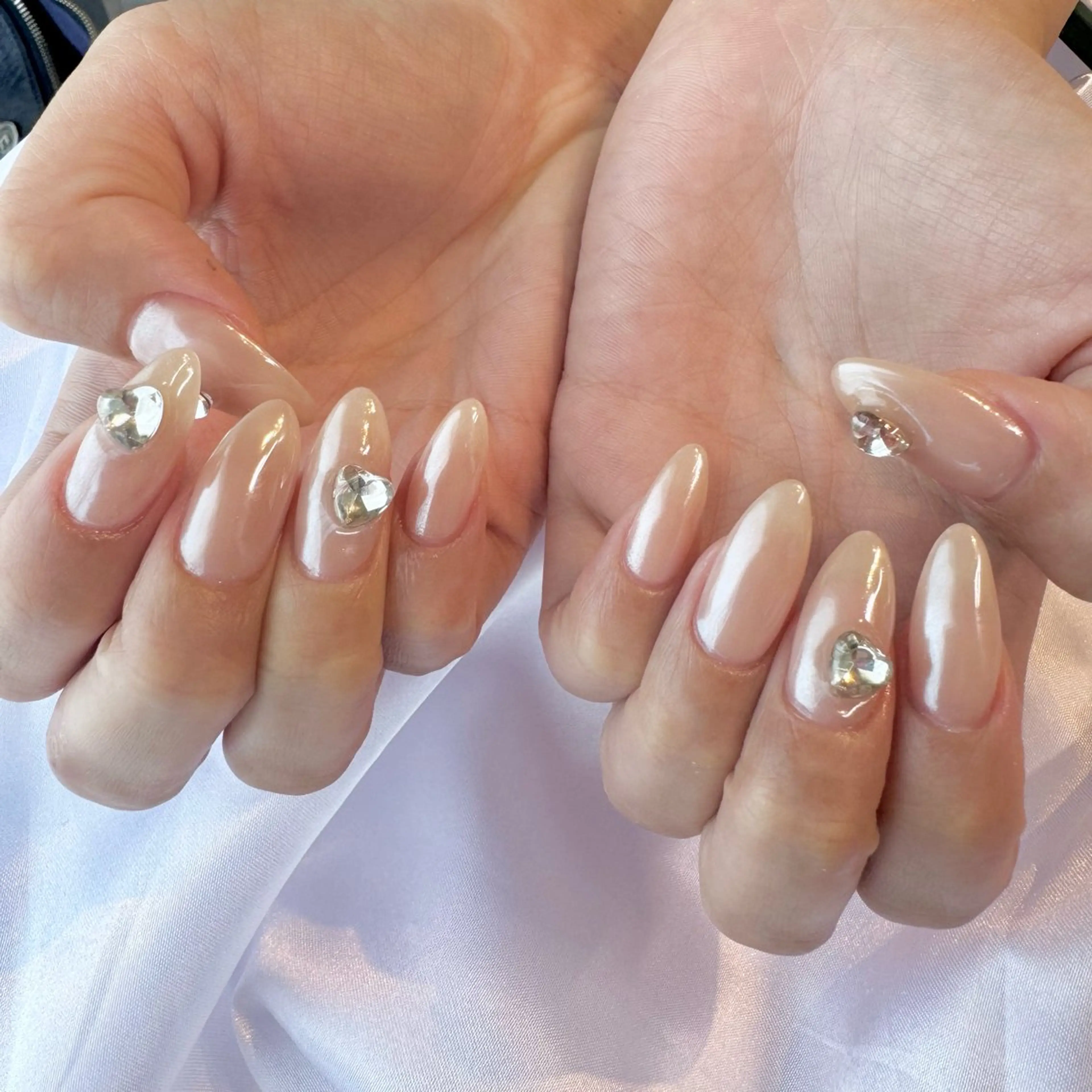 ネイル ホワイト ハンドネイル nail salon e'mu💐のネイルデザイン