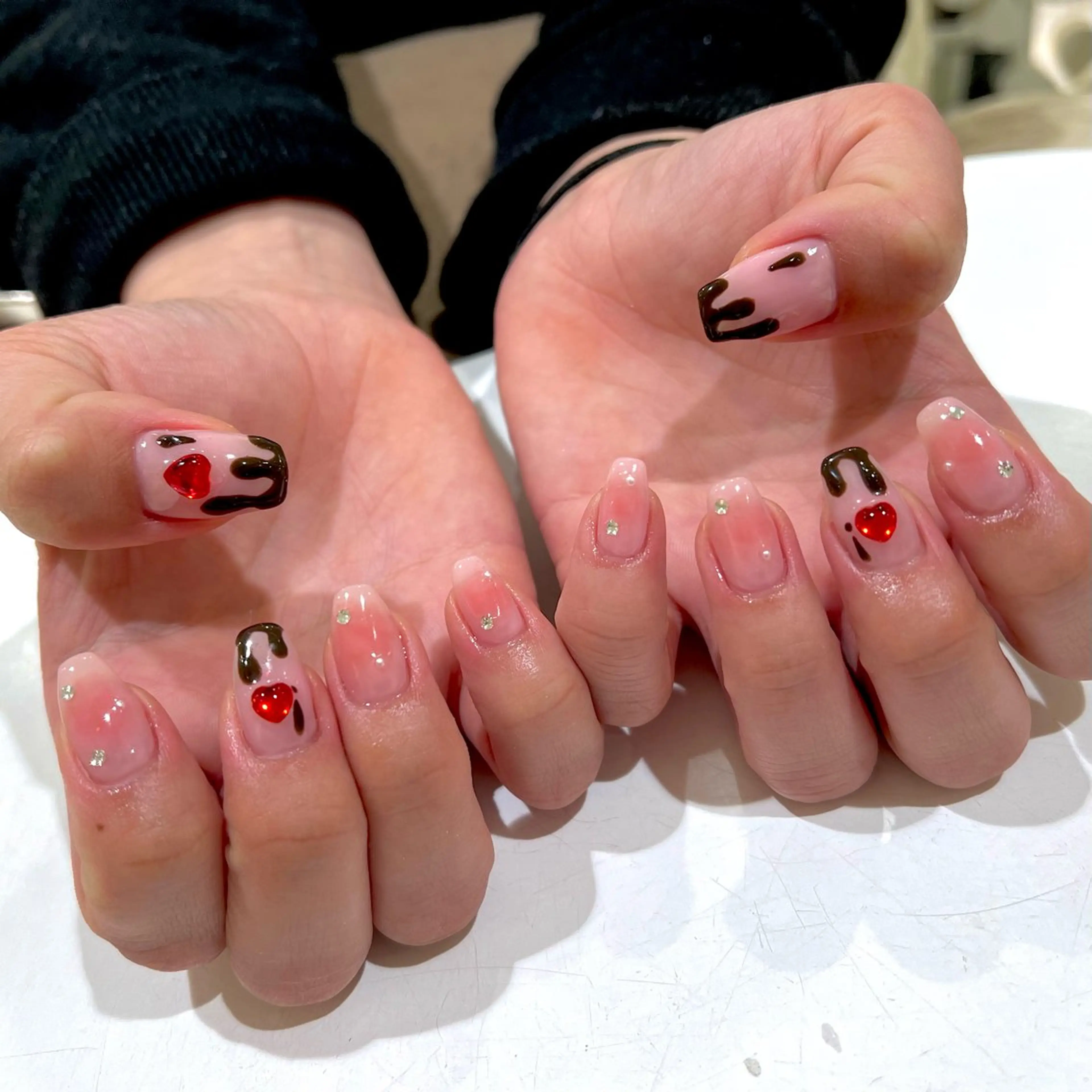 ネイル 持ち込み ハンドネイル 田中 夏海のネイルデザイン