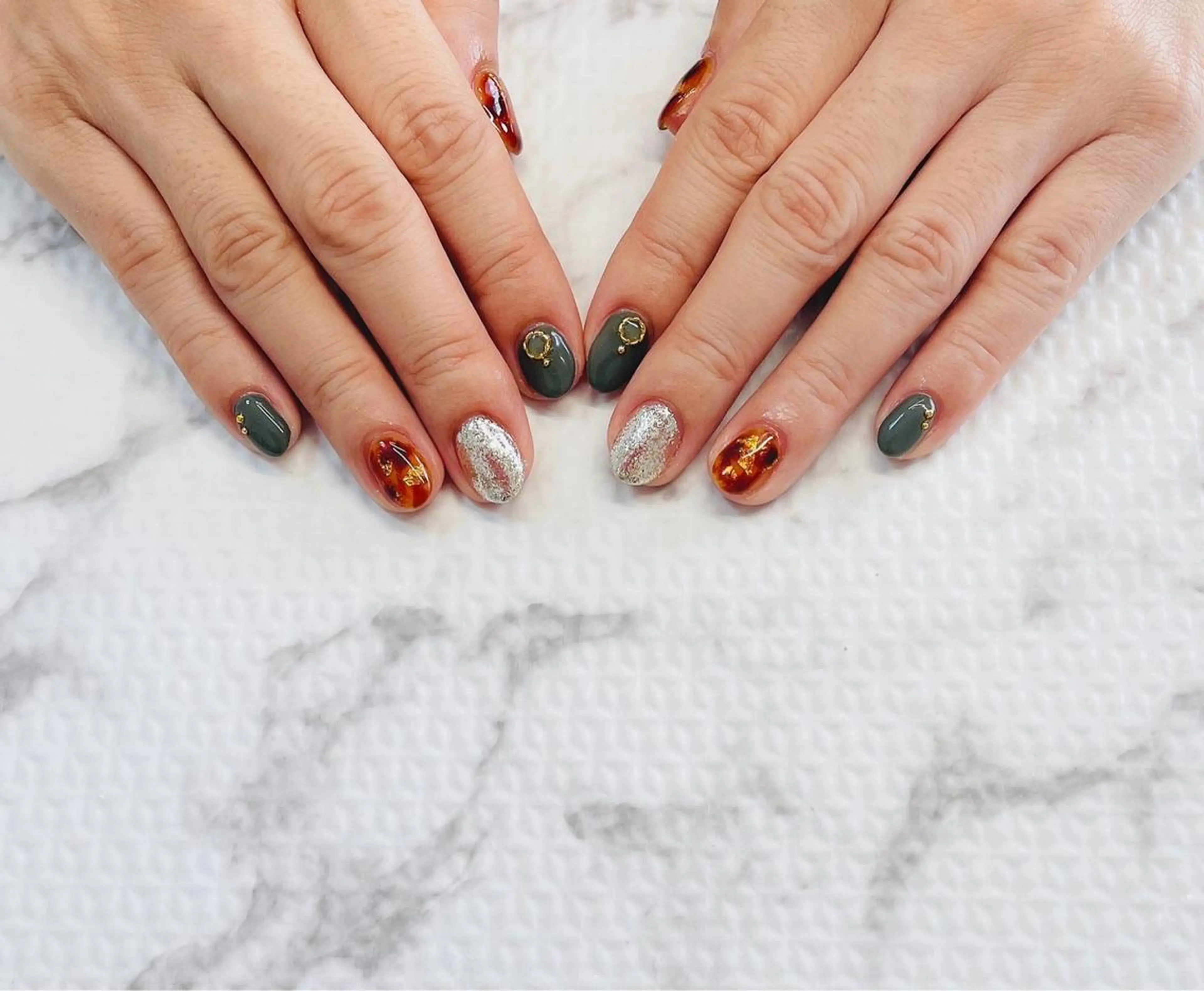 ネイル フットネイル グリーン オフィスネイル ワンカラーネイル 春ネイル Lily Blancheのその他イメージ