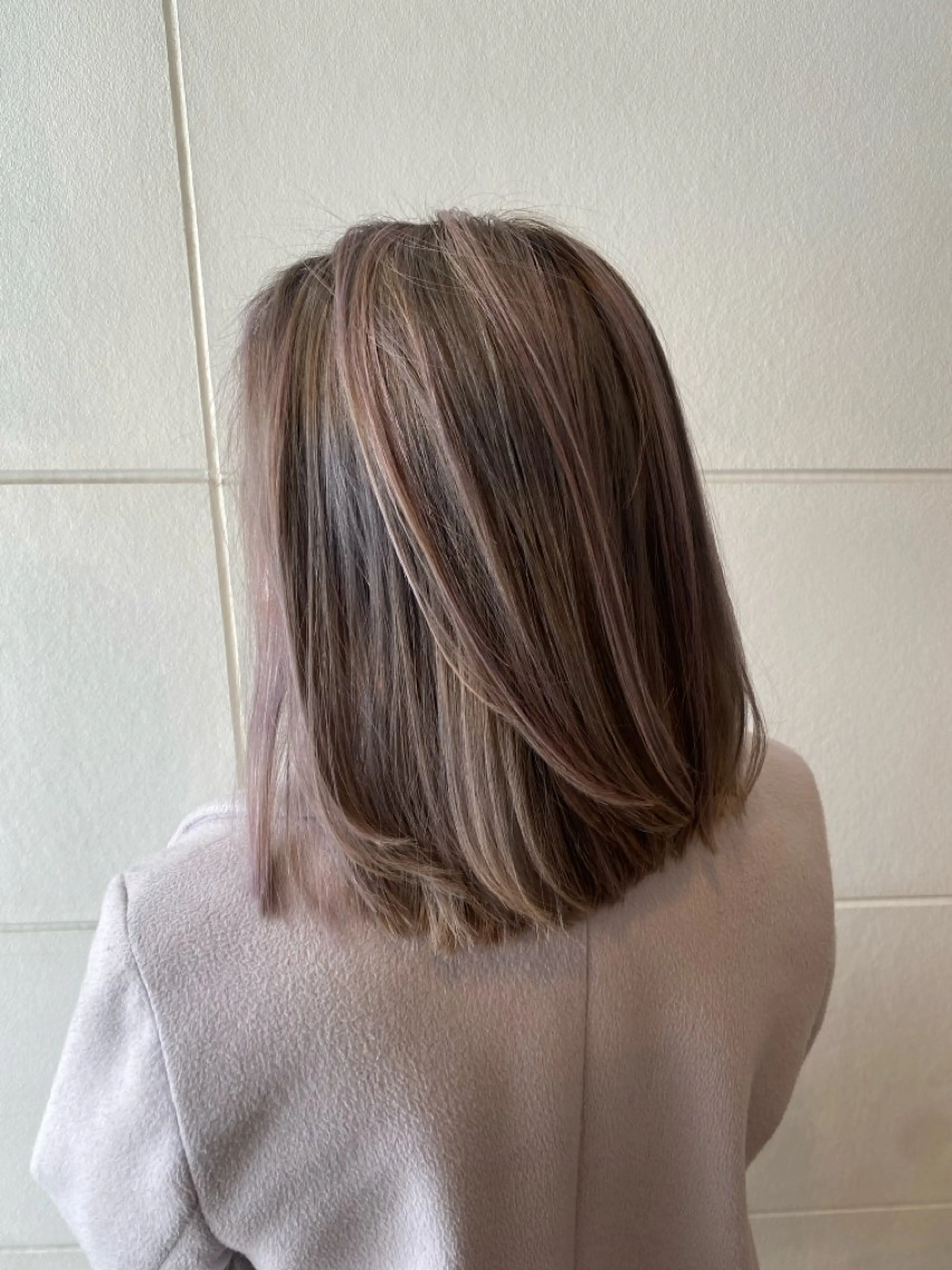 セミロング 美髪ストレート 川本雄己のヘアスタイル