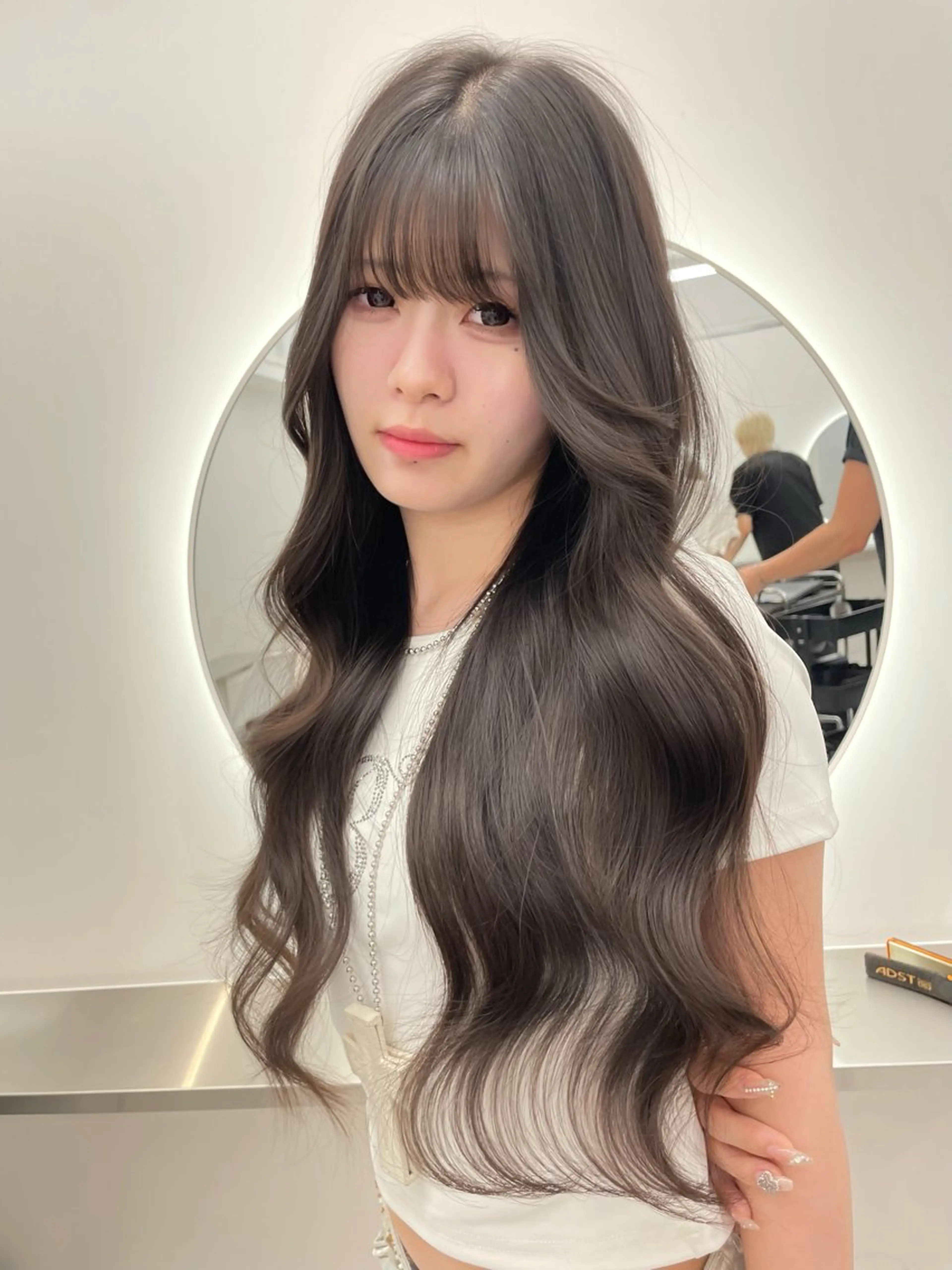 ロング カラー ヘアアレンジ トリートメント 艶髪ハイトーン 💎yuuki💎のヘアスタイル