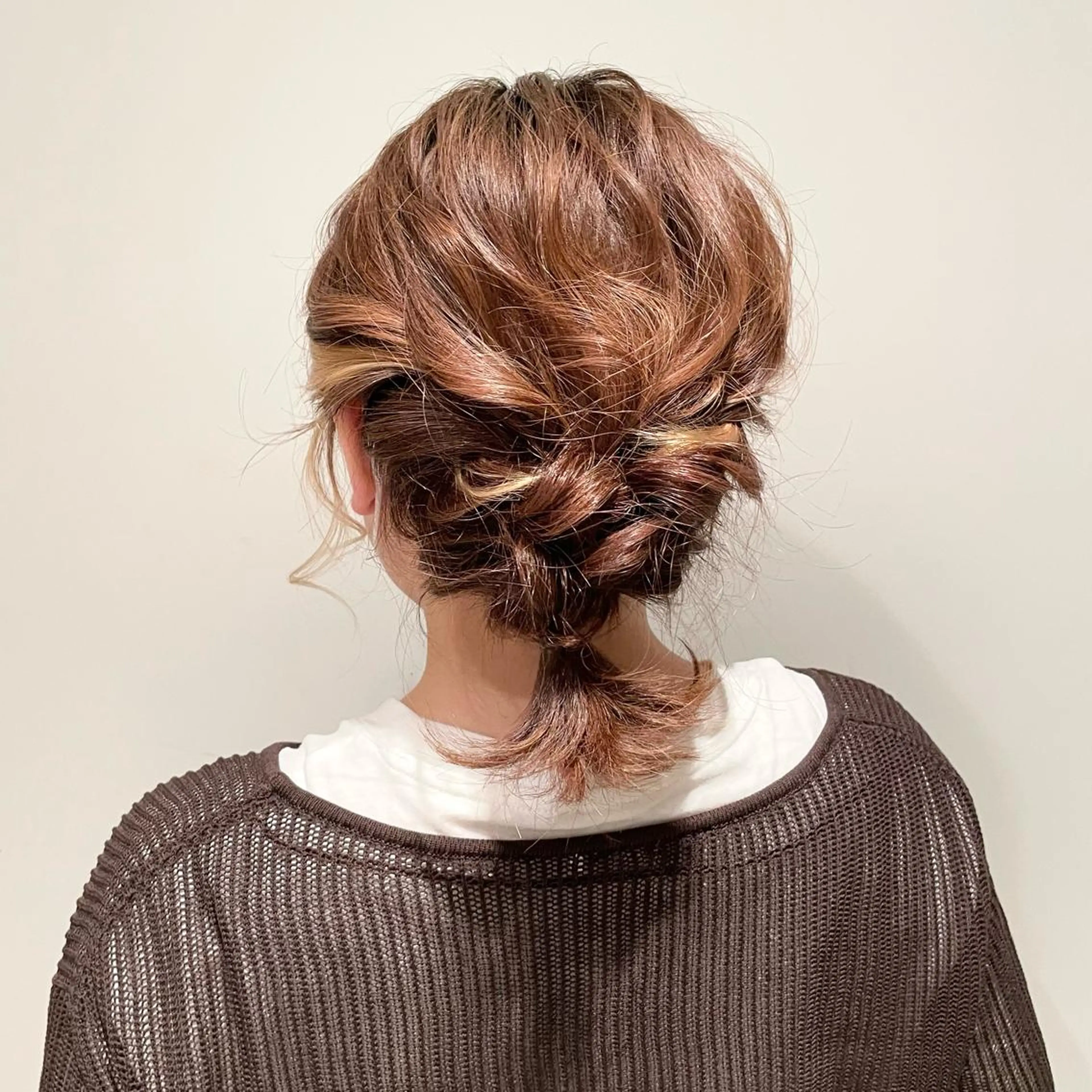 ミディアム カラー ヘアアレンジ ヘアセット 小原 慧美のヘアスタイル