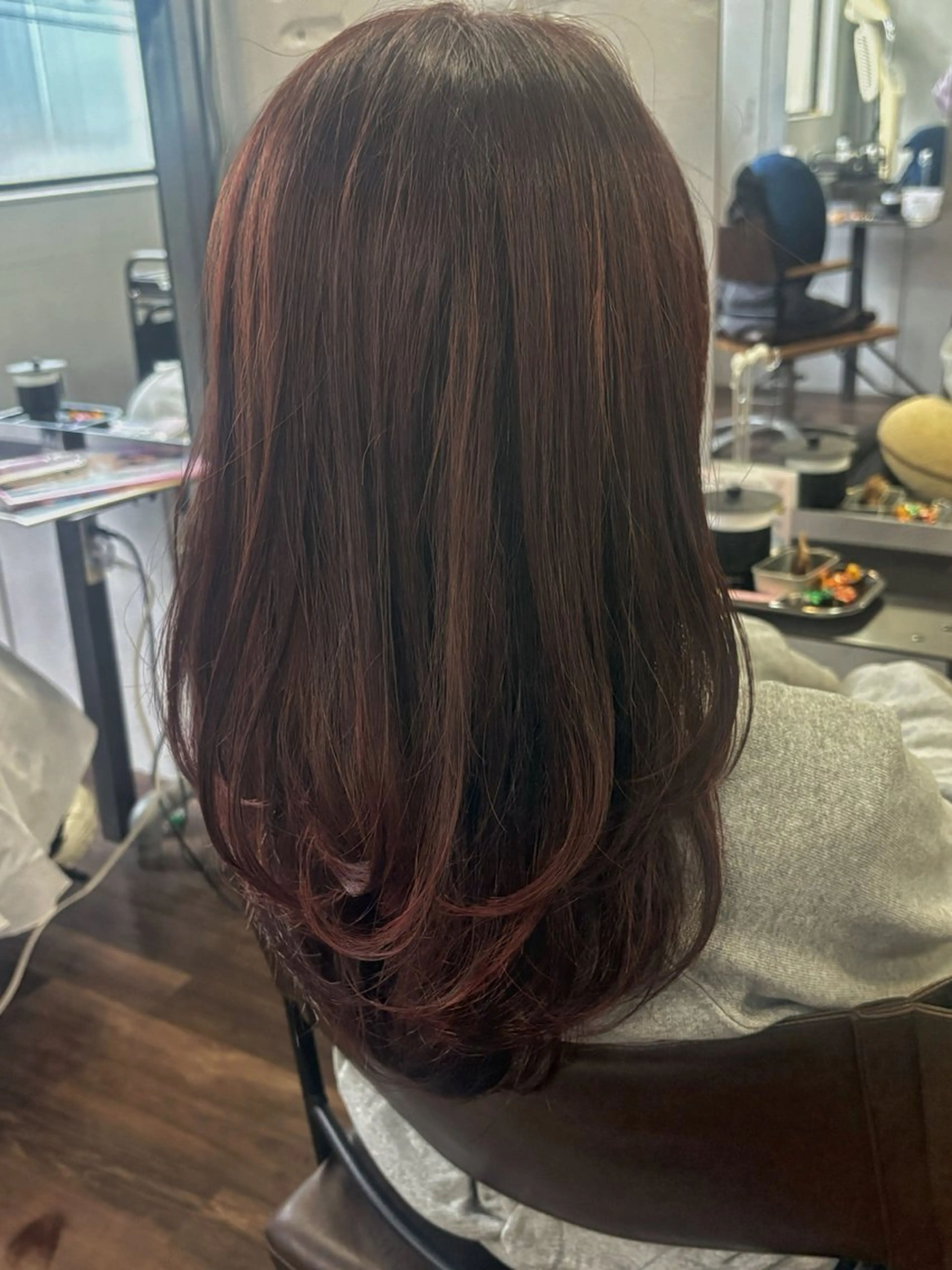 ロング カラー ブラウンカラー 透明感カラー ピンクカラー レイヤーカット ロング カット ヘアカラー トリートメント terra✂️ 佐伯 尚哉のヘアスタイル