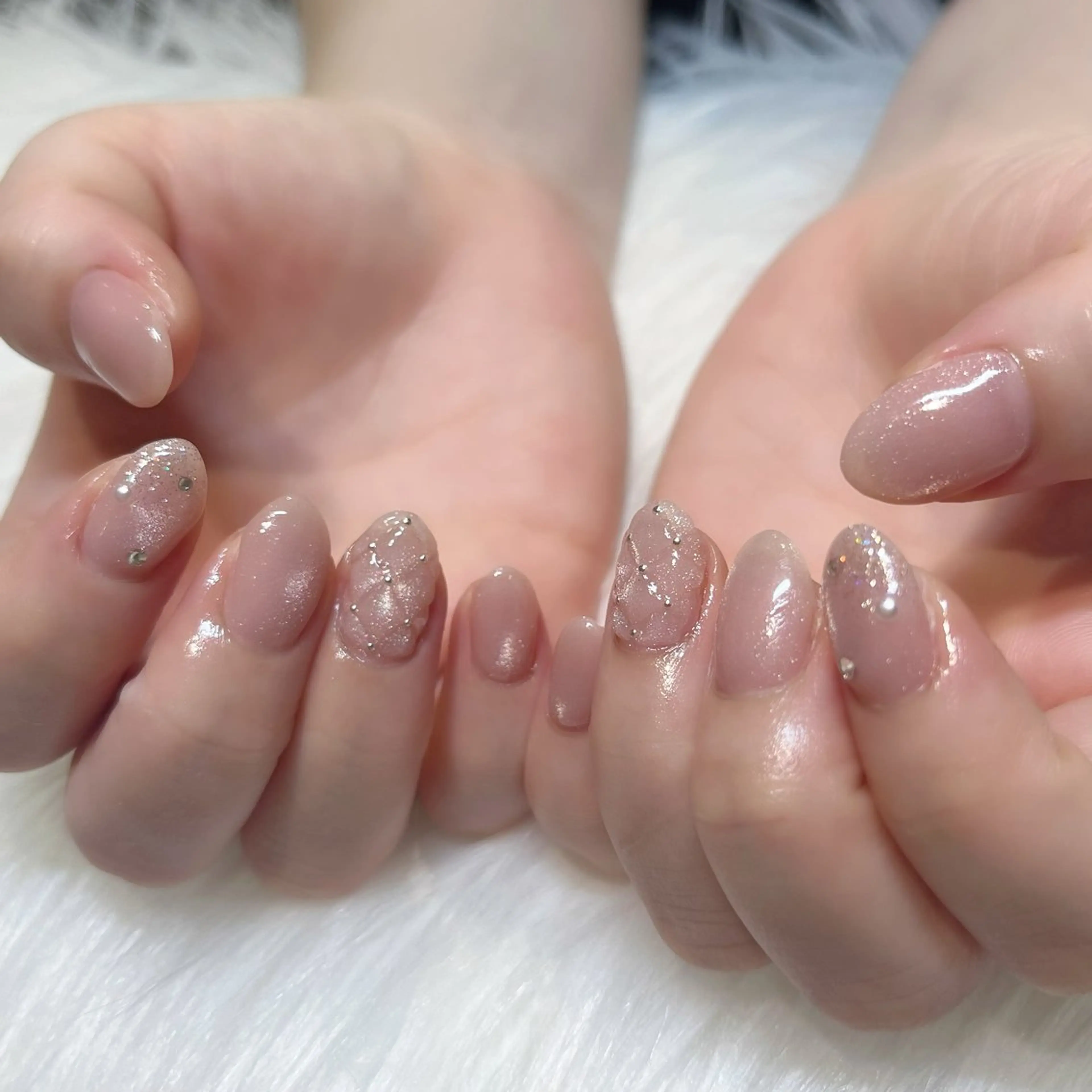 ネイル アートネイル ガーリー 韓国ネイル マグネットネイル 持ち込み KOKONA 🎀のネイルデザイン