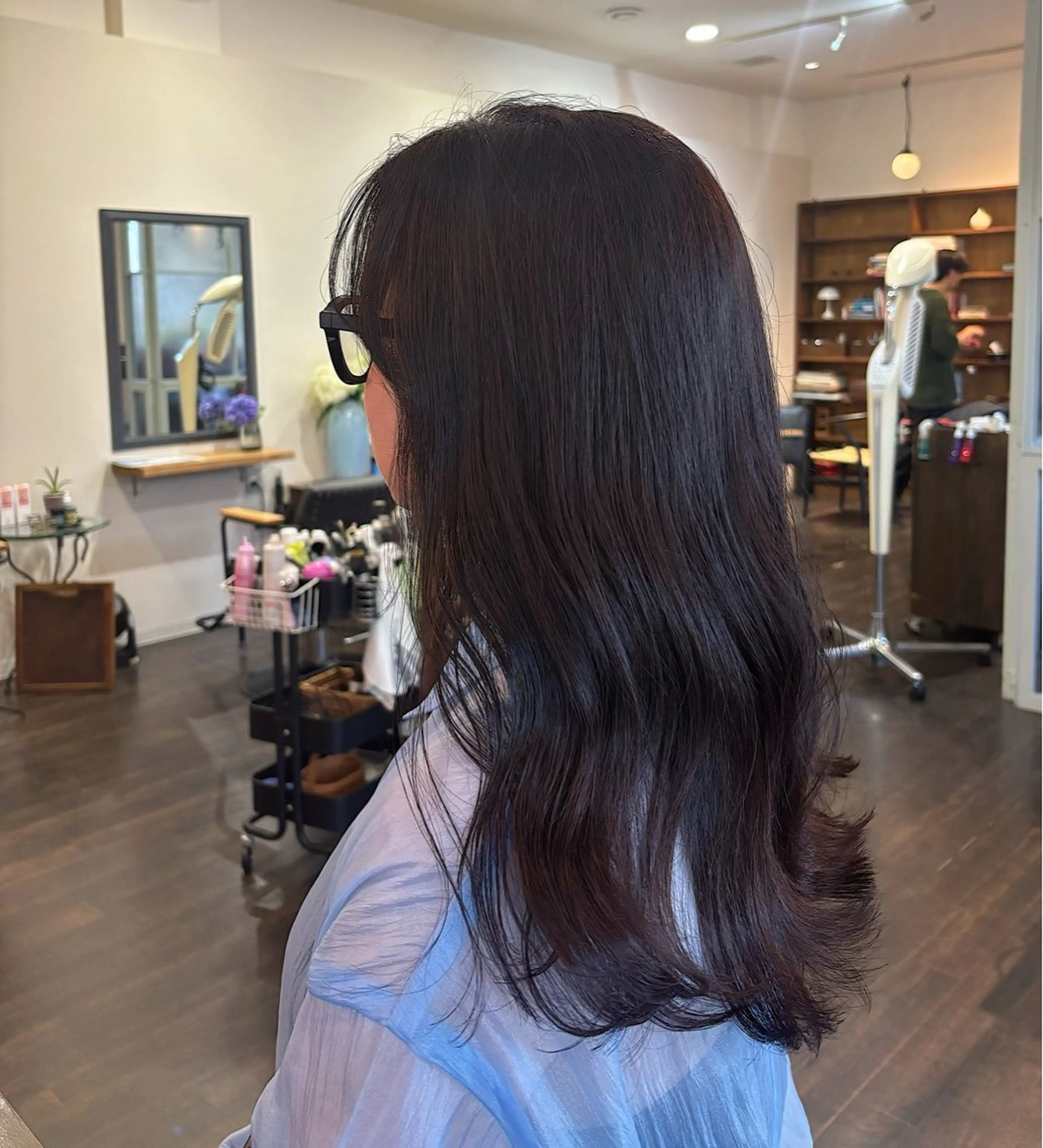 ロング カット ヘアカラー 三國 栞音のヘアスタイル