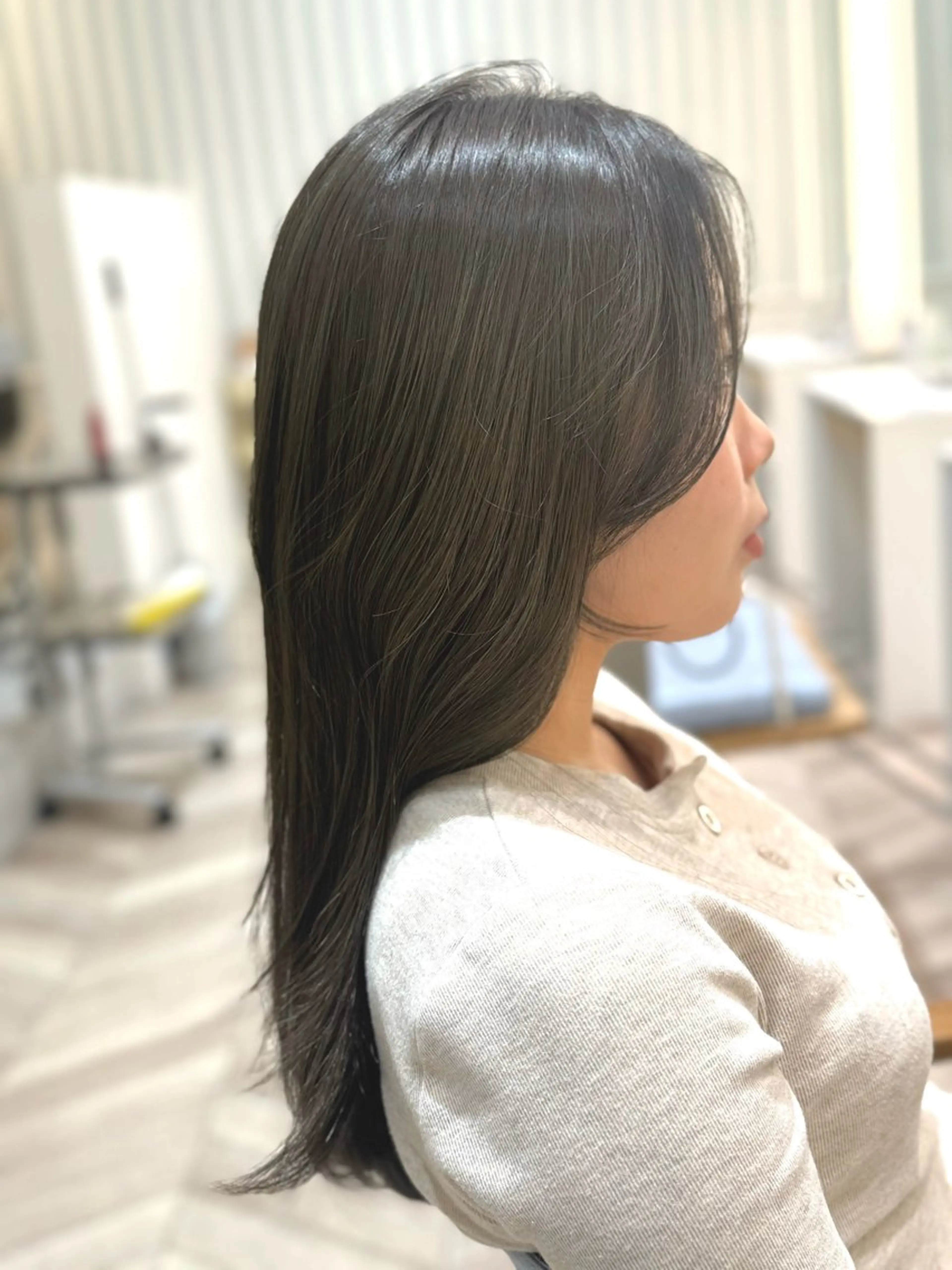 ロング カラー ベージュカラー イルミナカラー オリーブベージュ 大人メンズパーマ /石川瑠青のヘアスタイル