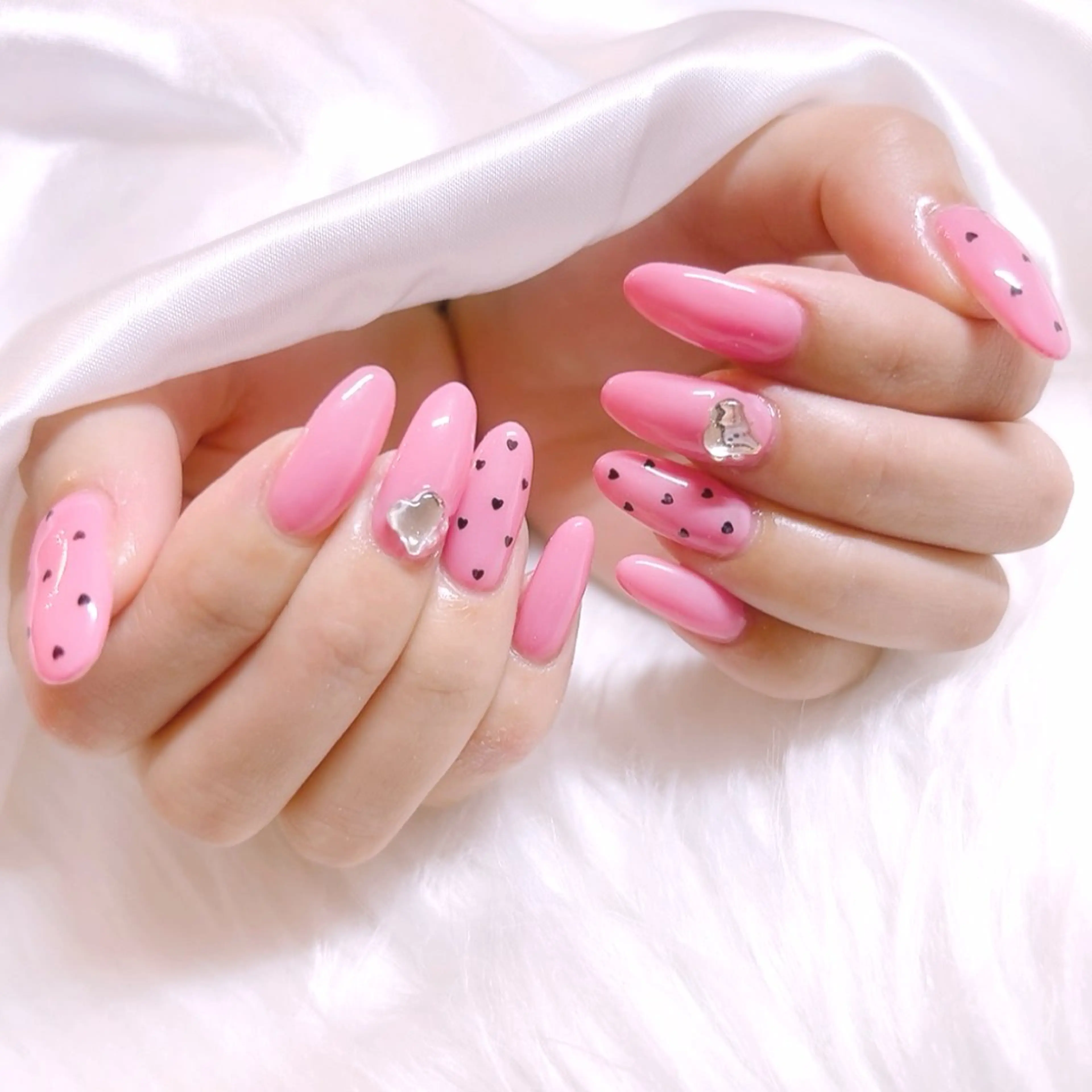 ネイル ハンドネイル Charlie 🖤のネイルデザイン