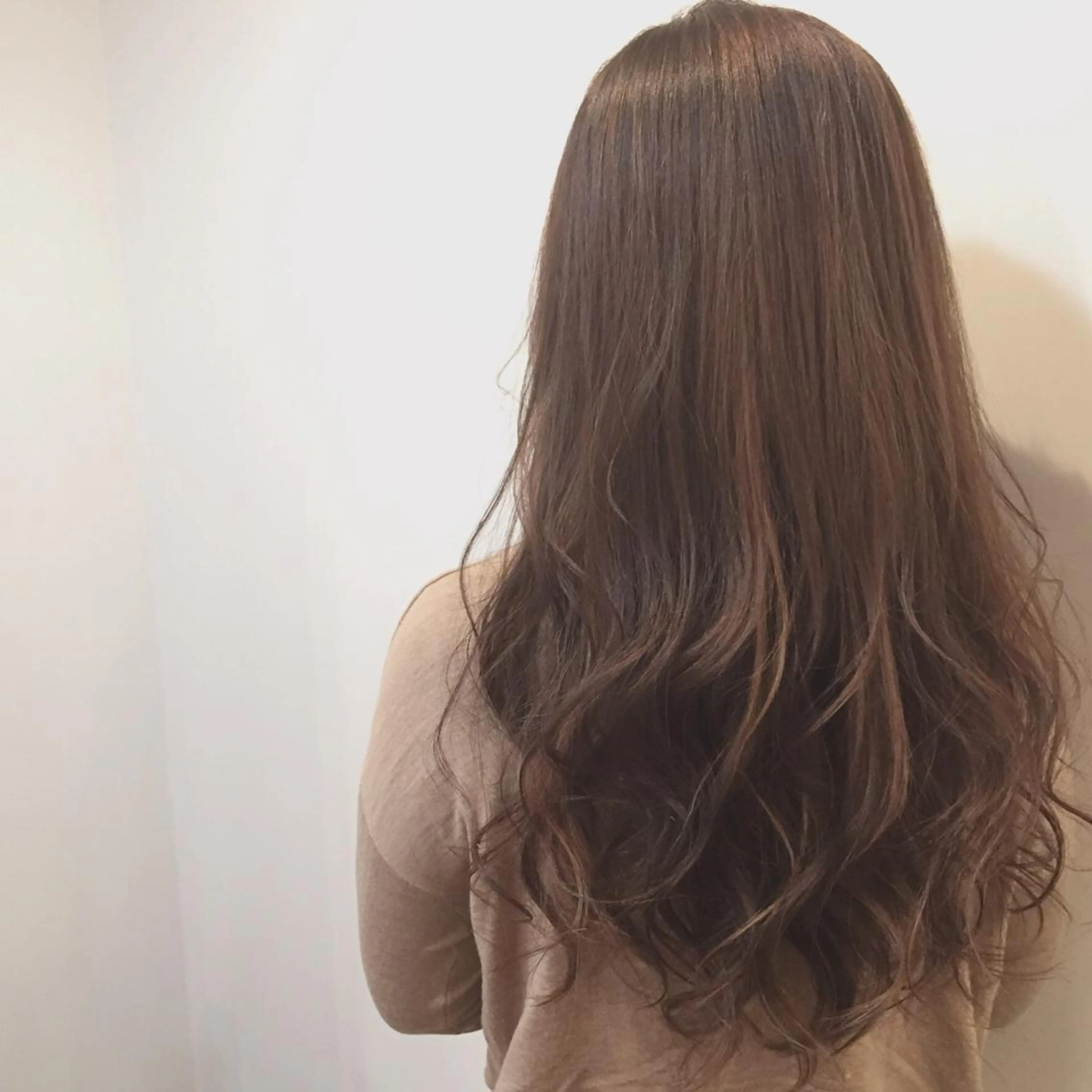 ロング ハイライト カット ヘアカラー トリートメント ＨＩ ROのヘアスタイル