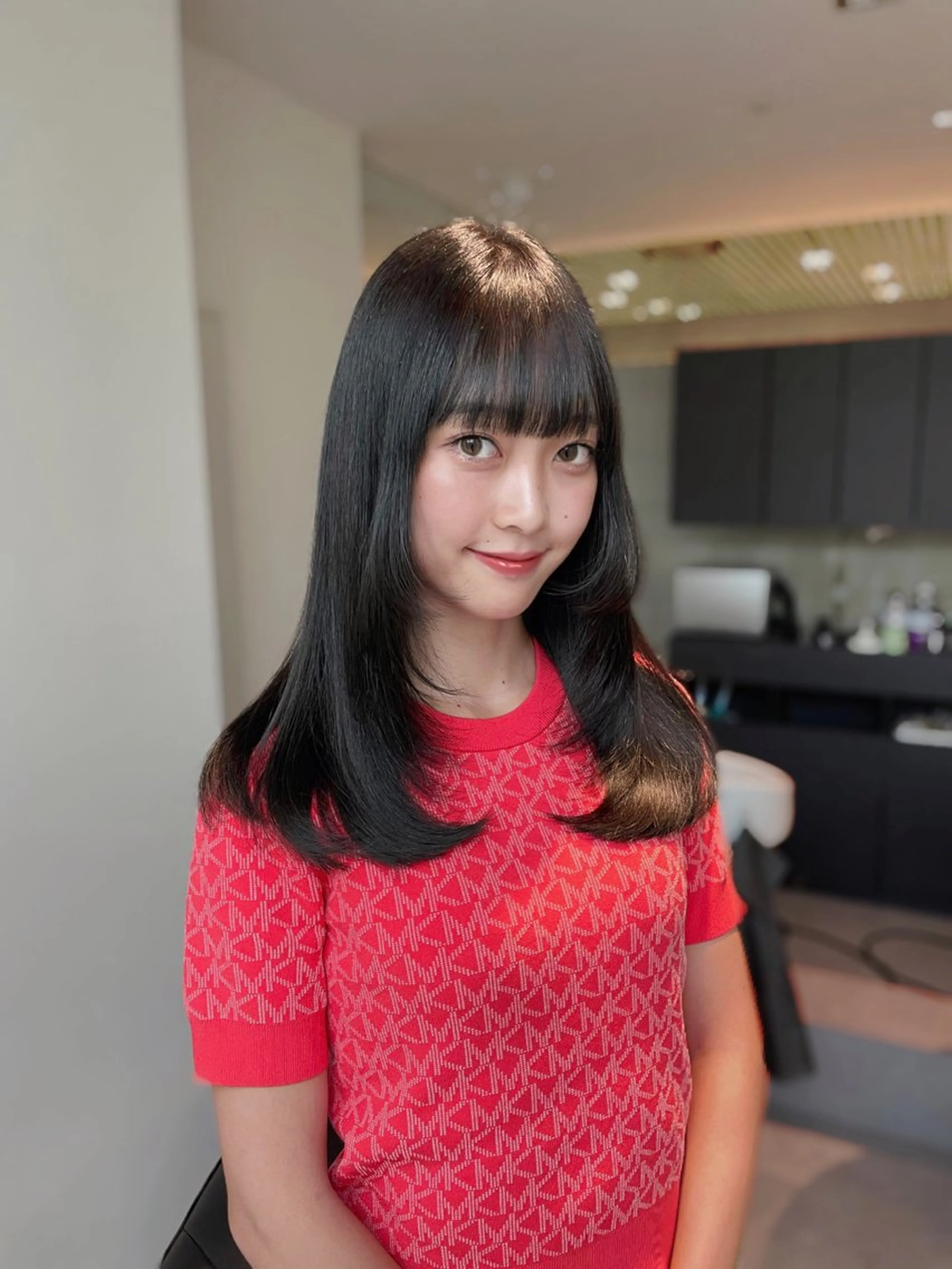 セミロング カット ヘアカラー トリートメント 銀座／レイヤーカット 🤍内野すみれのヘアスタイル