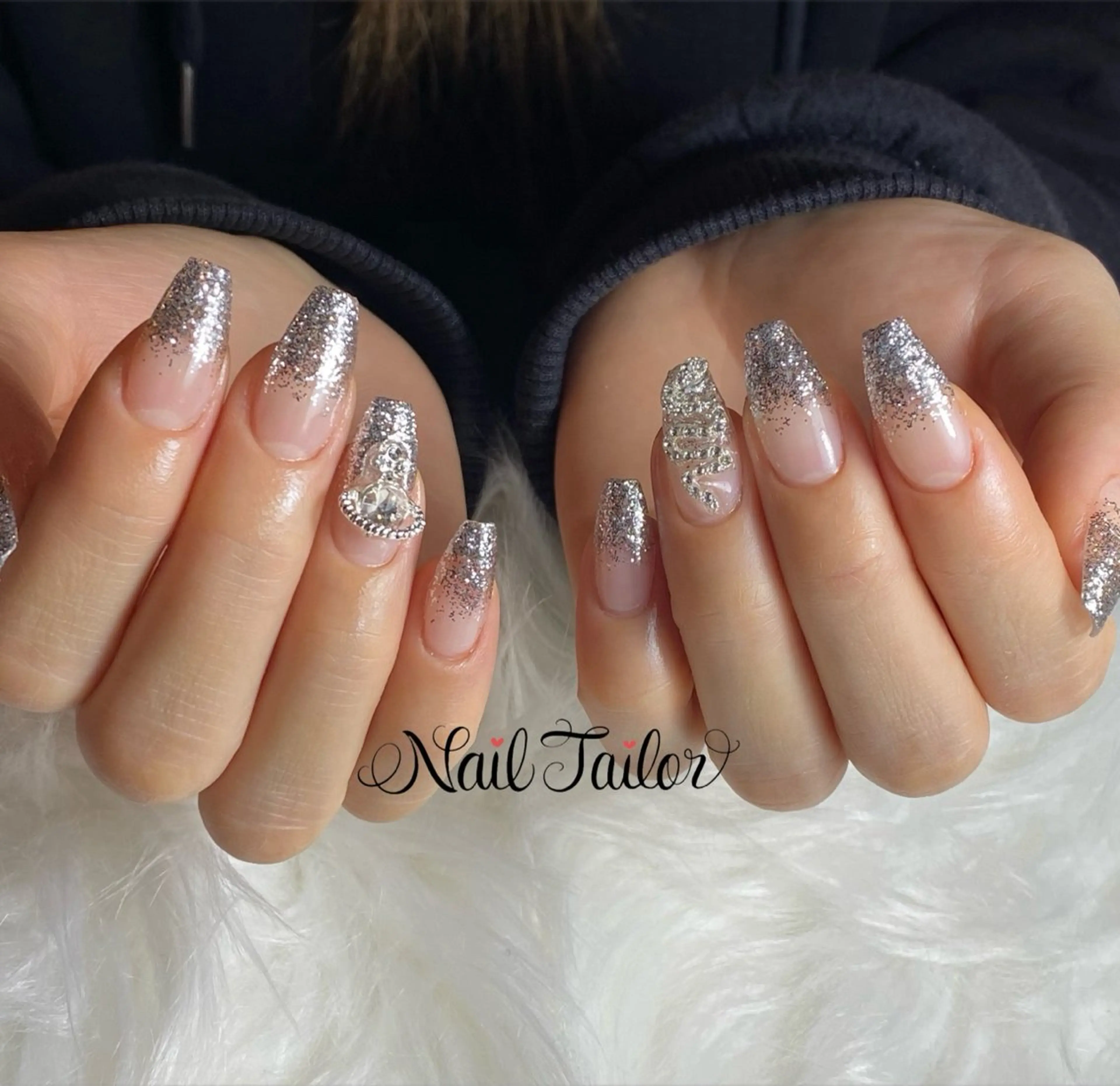 ネイル 成人式 長さ出し グラデーション キラキラネイル ラメ(グリッター) ハンドネイル NailTailor ネイルテイラーのネイルデザイン