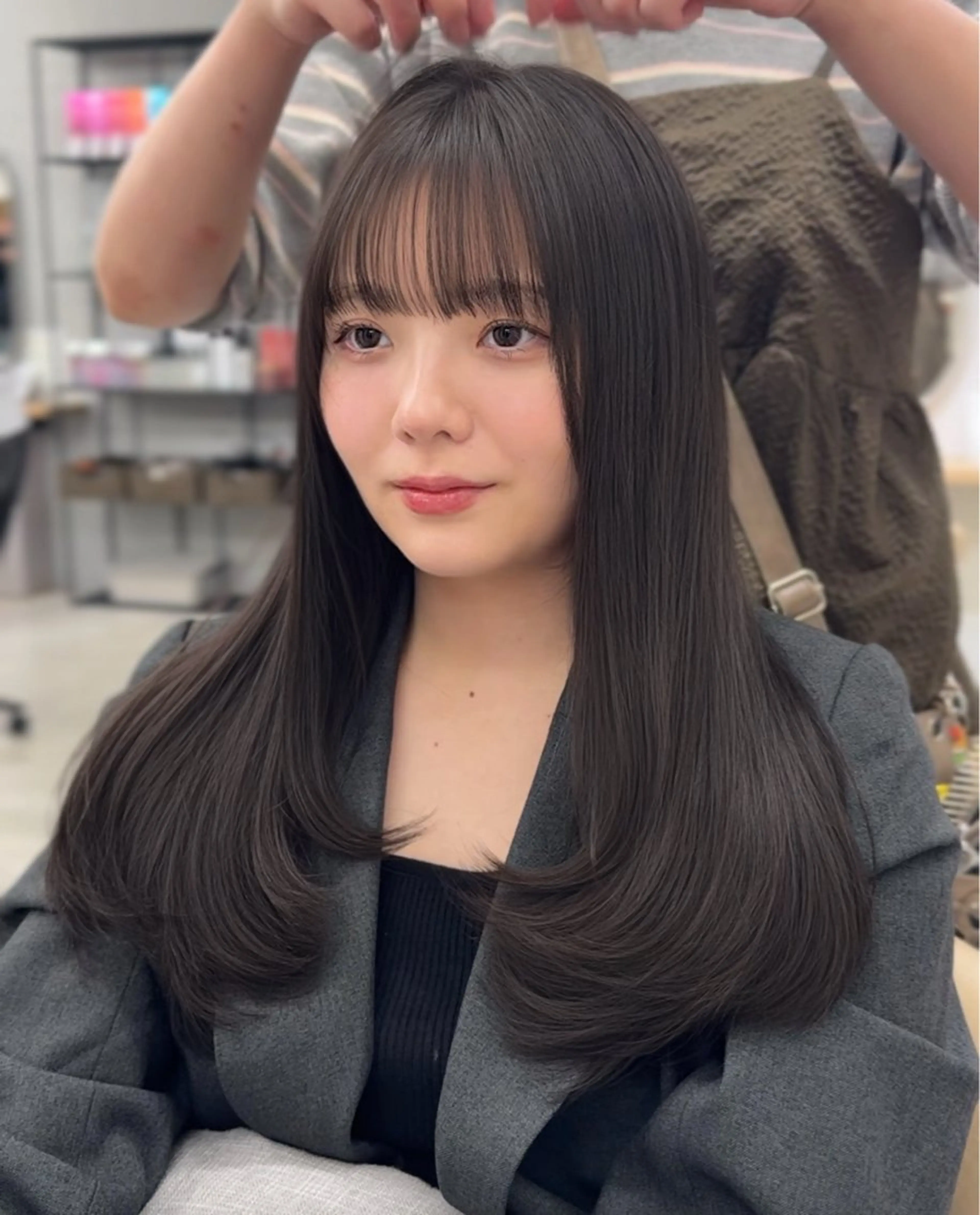 セミロング ゆい 似合わせカットのヘアスタイル