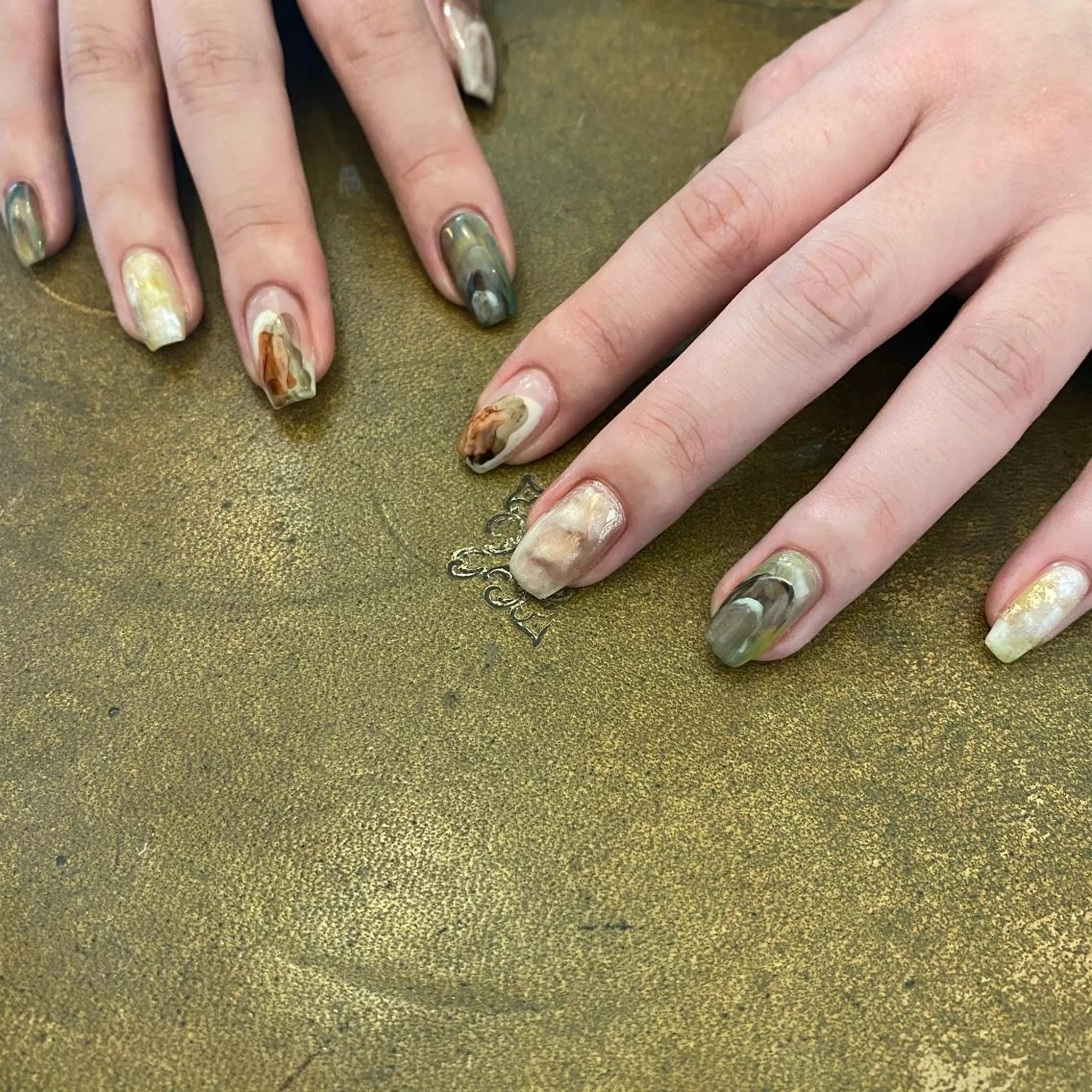 ネイル ハンドネイル 岩本 杏のネイルデザイン