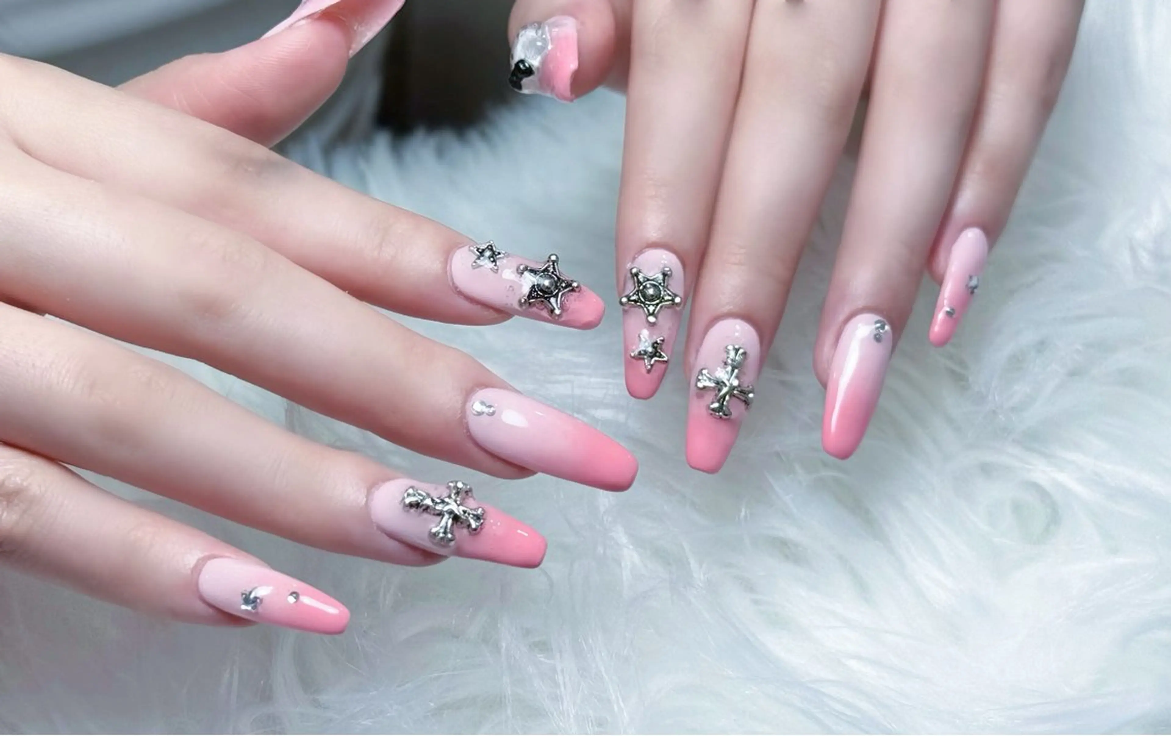 ネイル AMI NAIL 池袋所属・Aila Nailのネイルデザイン