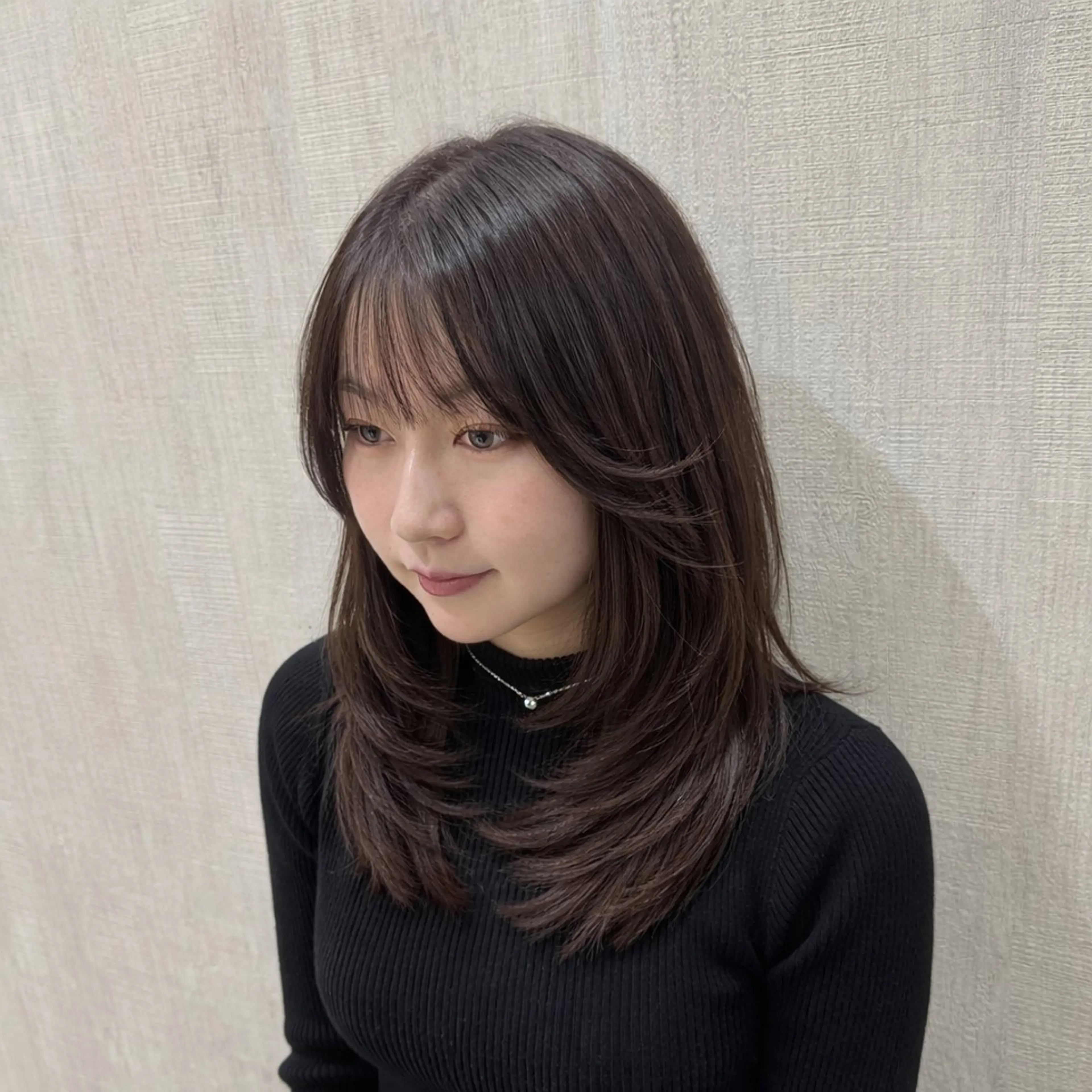 ミディアム レイヤーカット 小顔カット カット ヘアカラー トリートメント 店長✨レイヤー✖️ 髪質改善✖️韓国ヘアのヘアスタイル