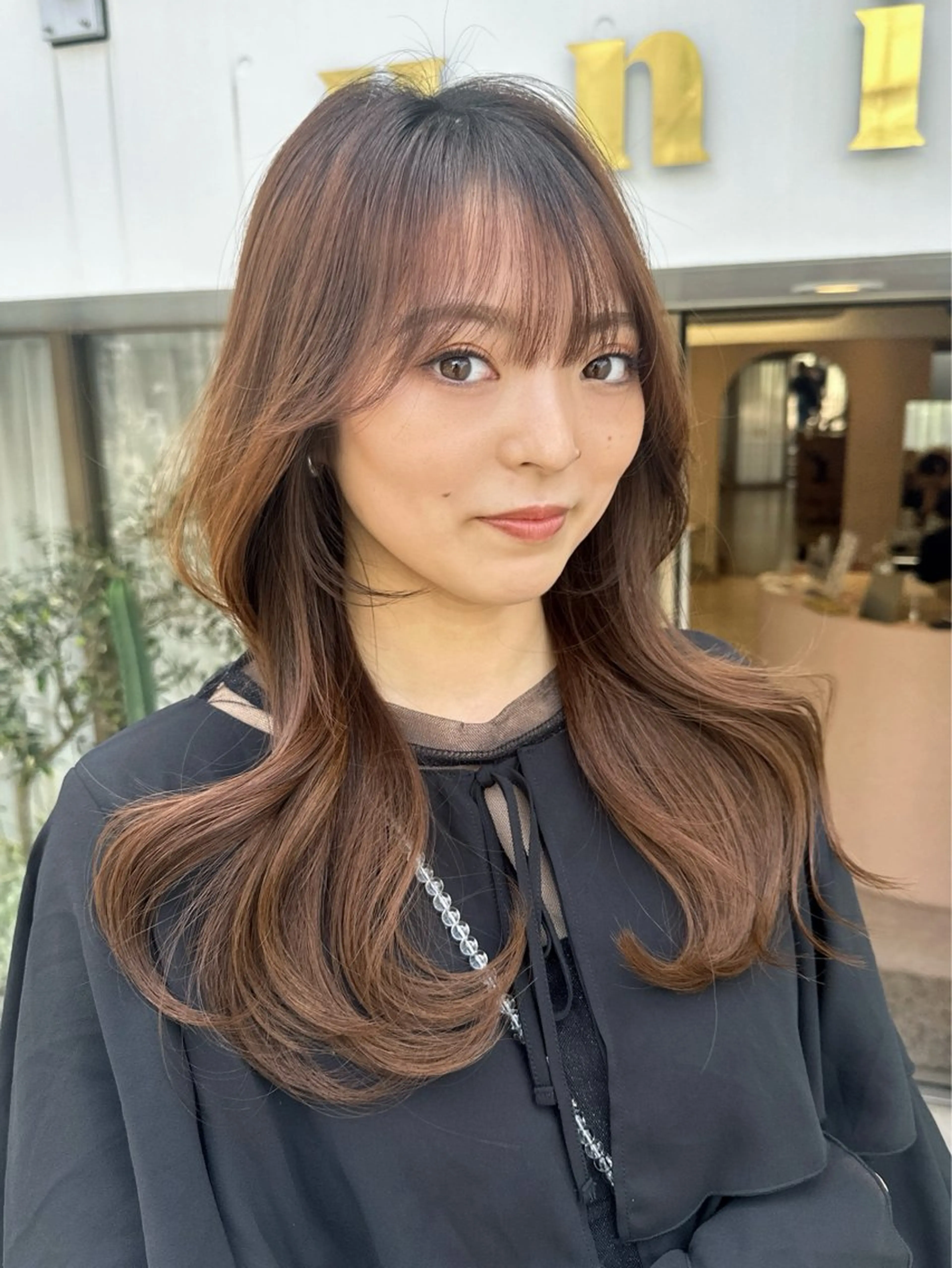 セミロング カラー レイヤーカット 韓国ヘア🦢🖤 Sayumiのヘアスタイル