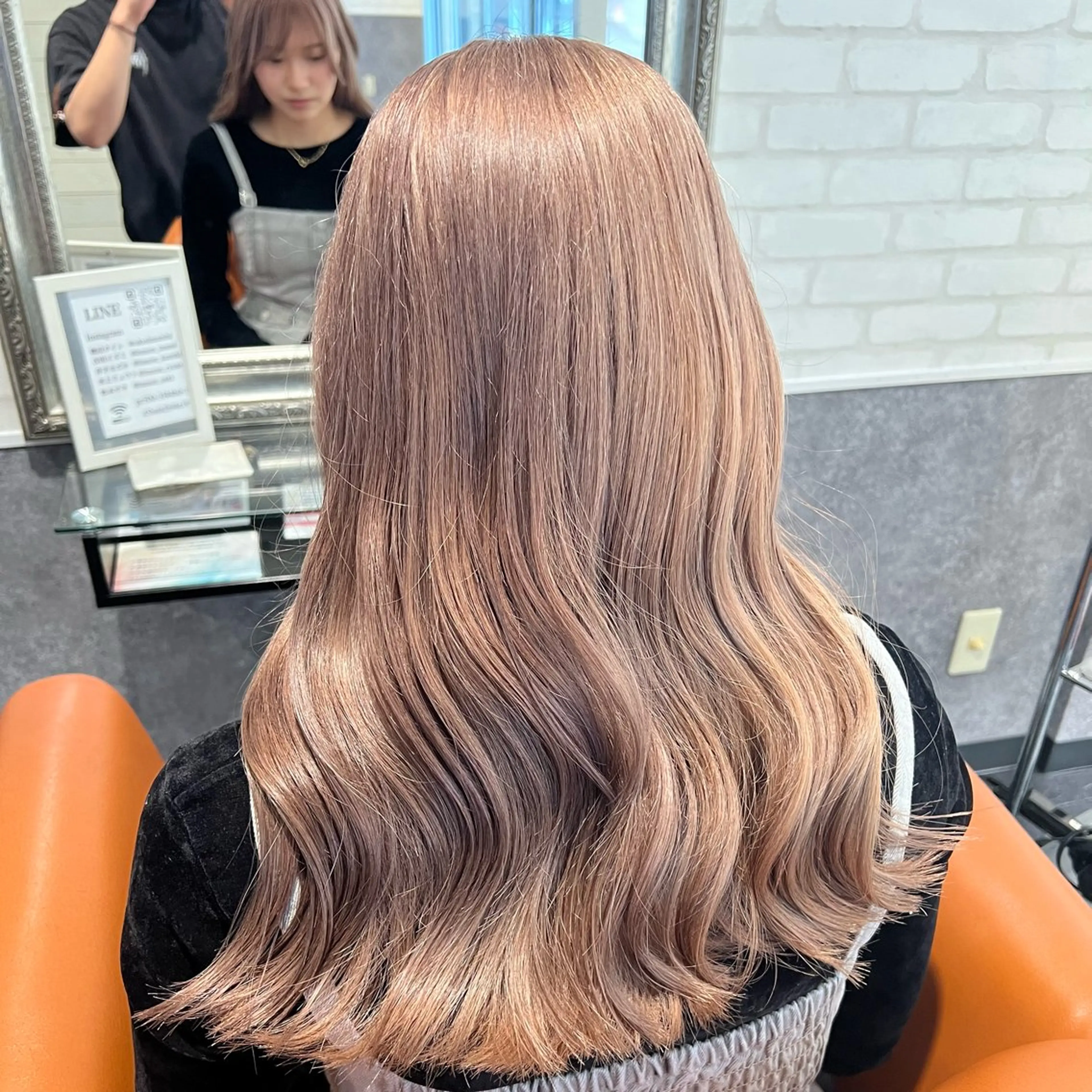 ご新規様限定価格！！🌈【ダブルカラーで垢抜け！艶感のあるダブルカラー】🌈　ブリーチ➕カラー➕高保湿トリートメントの写真