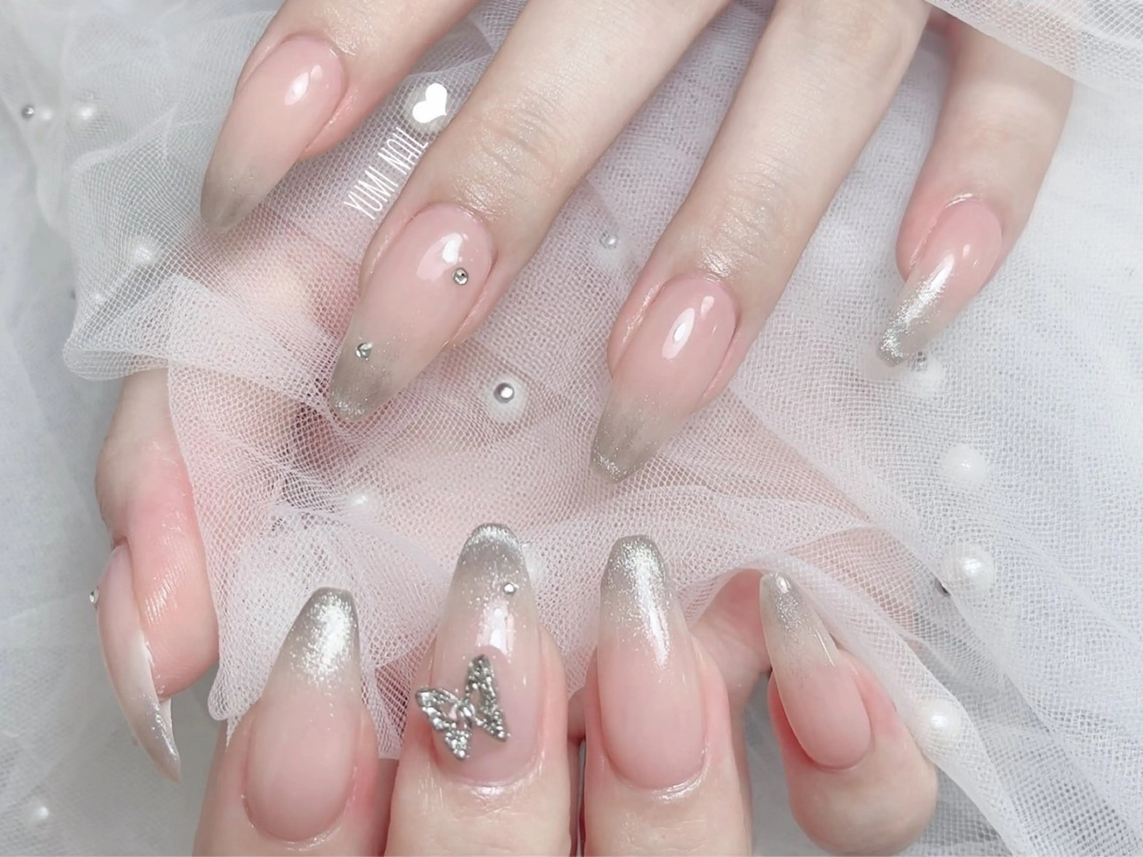 ネイル 𝐲𝐮𝐦𝐢🎀 長さ出しデザイン専門のネイルデザイン