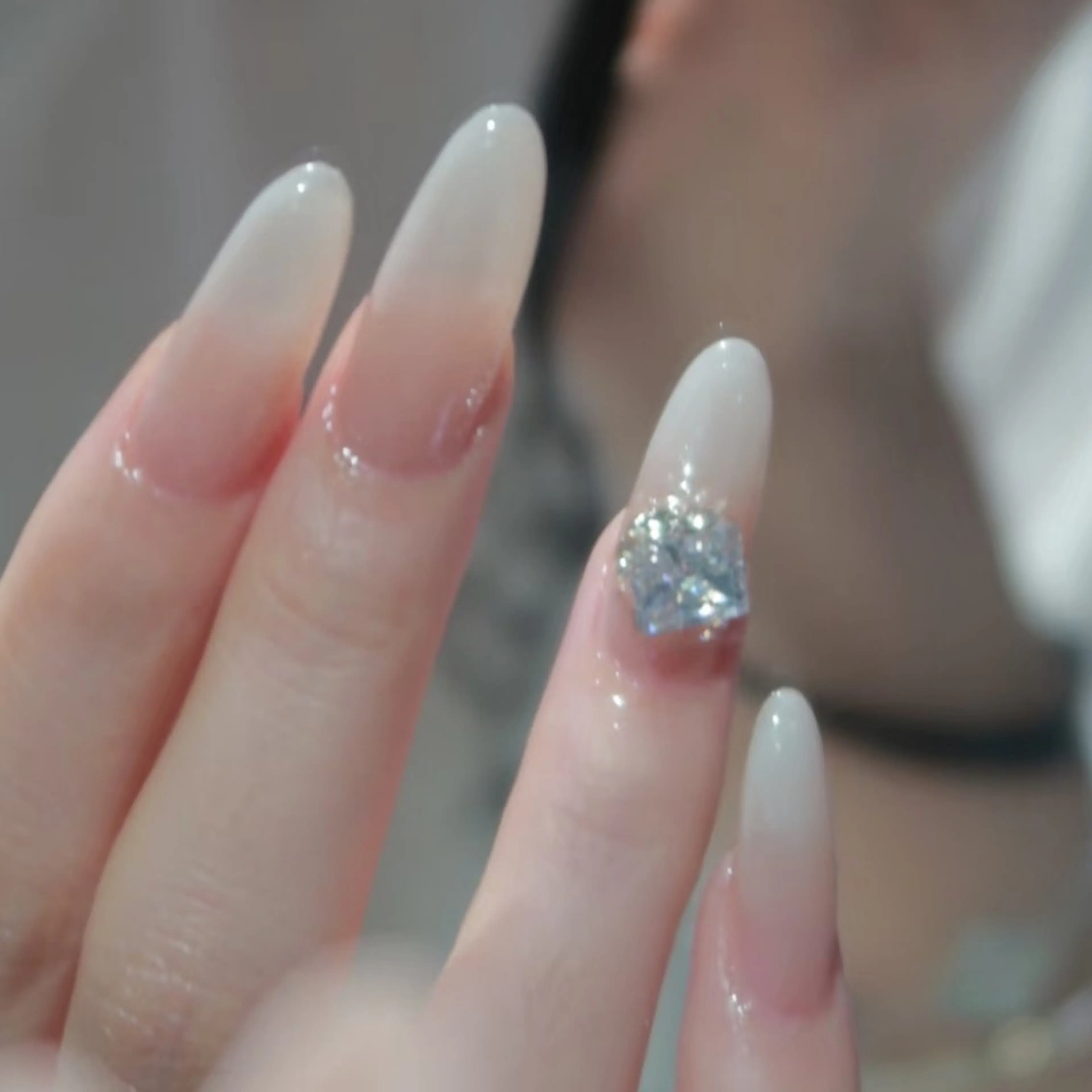 ネイル ハンドネイル フィルイン・深爪矯正 長さ出し・リラク

のネイルデザイン