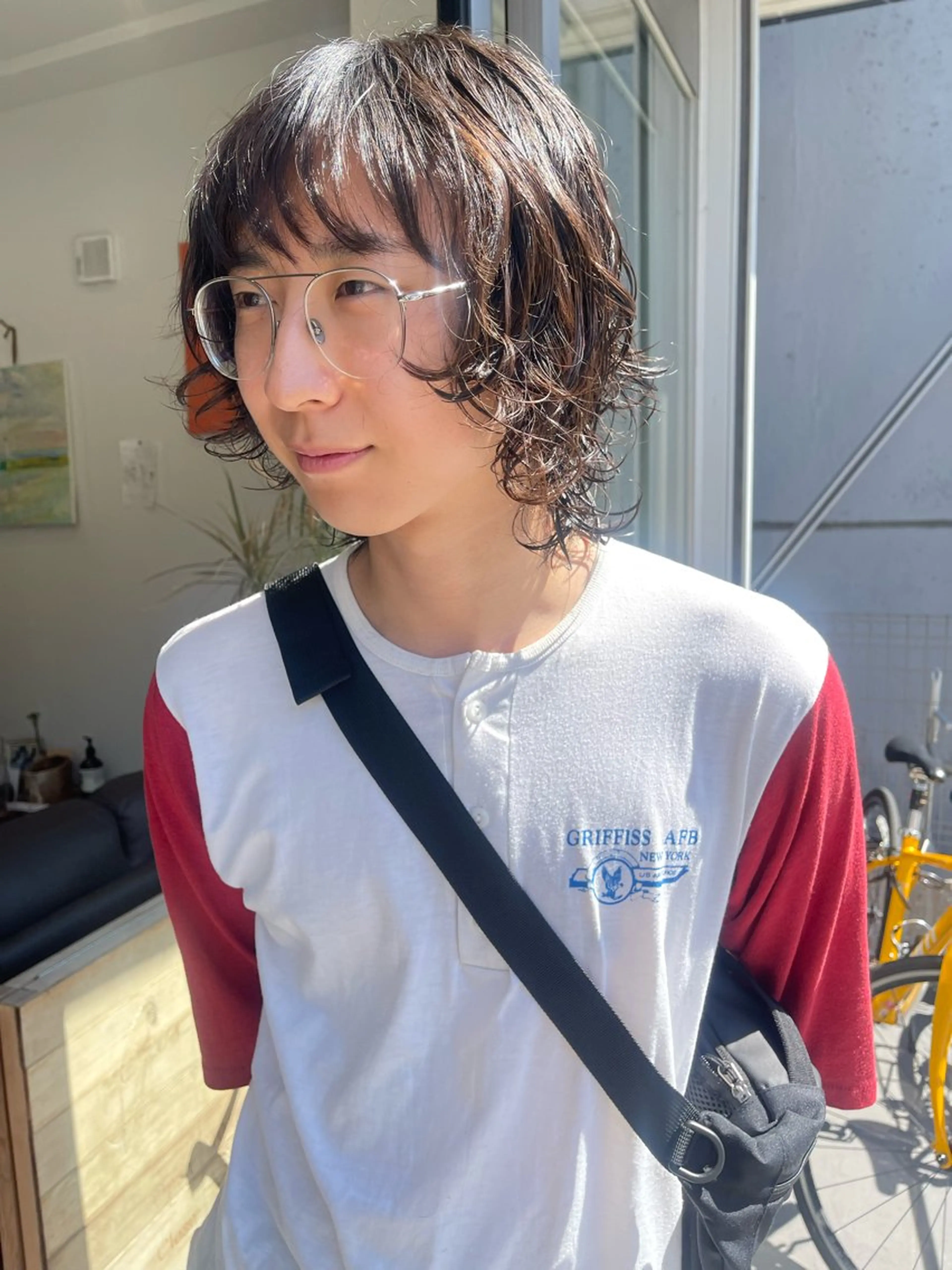 ミディアム パーマ メンズ ミディアムパーマ メンズパーマ カット パーマ アトム/ウルフ パーマ/レイヤーのヘアスタイル