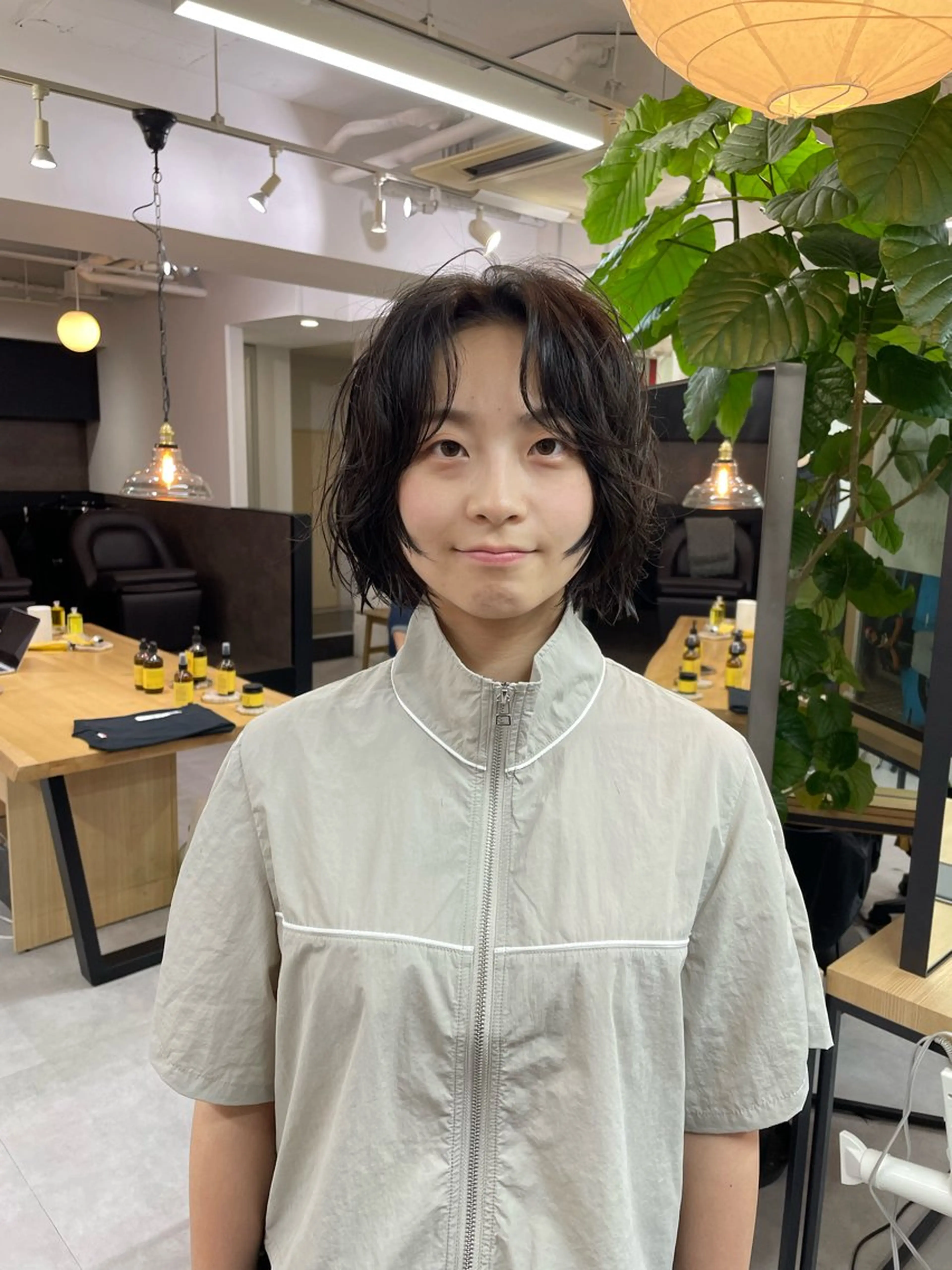 ショート パーマ ボブ カット パーマ ショート　ボブ メンズ　パーマのヘアスタイル