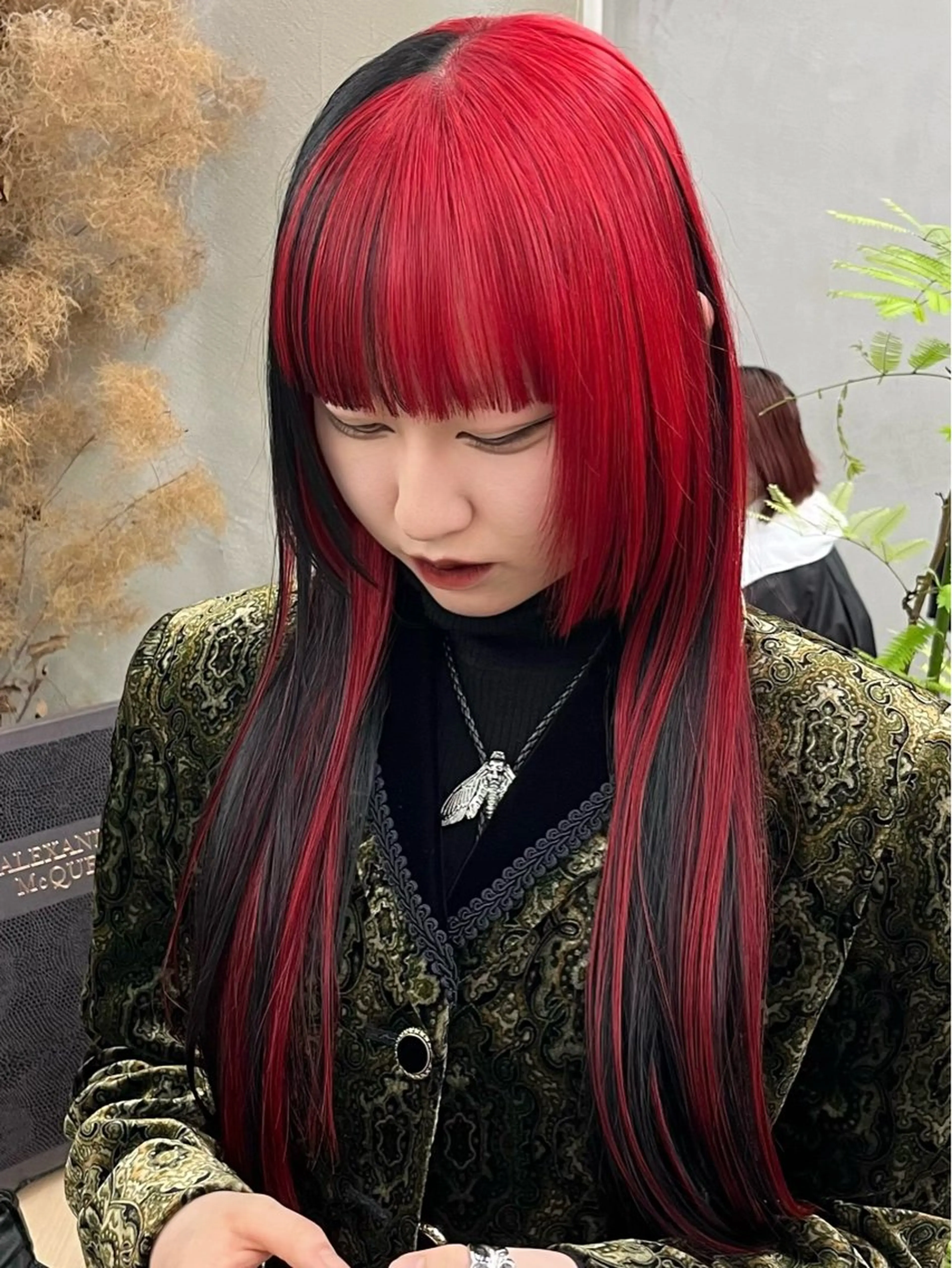 ロング カラー ヘアカラー レイヤー/ハイトーン 🧬ituku🧬のヘアスタイル