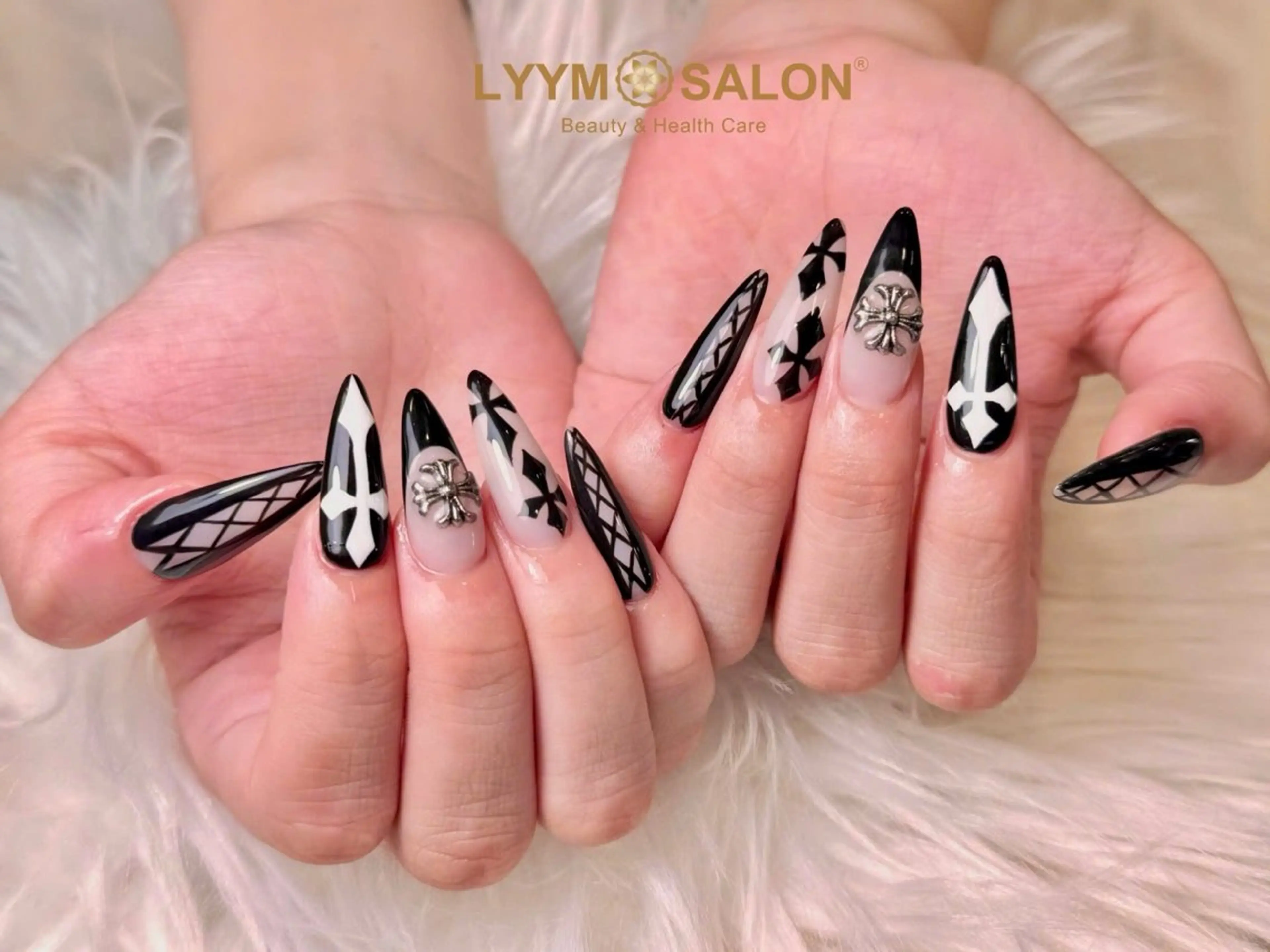 ネイル 長さ出し 韓国ネイル ロングネイル ハンドネイル LYYM Salonのネイルデザイン