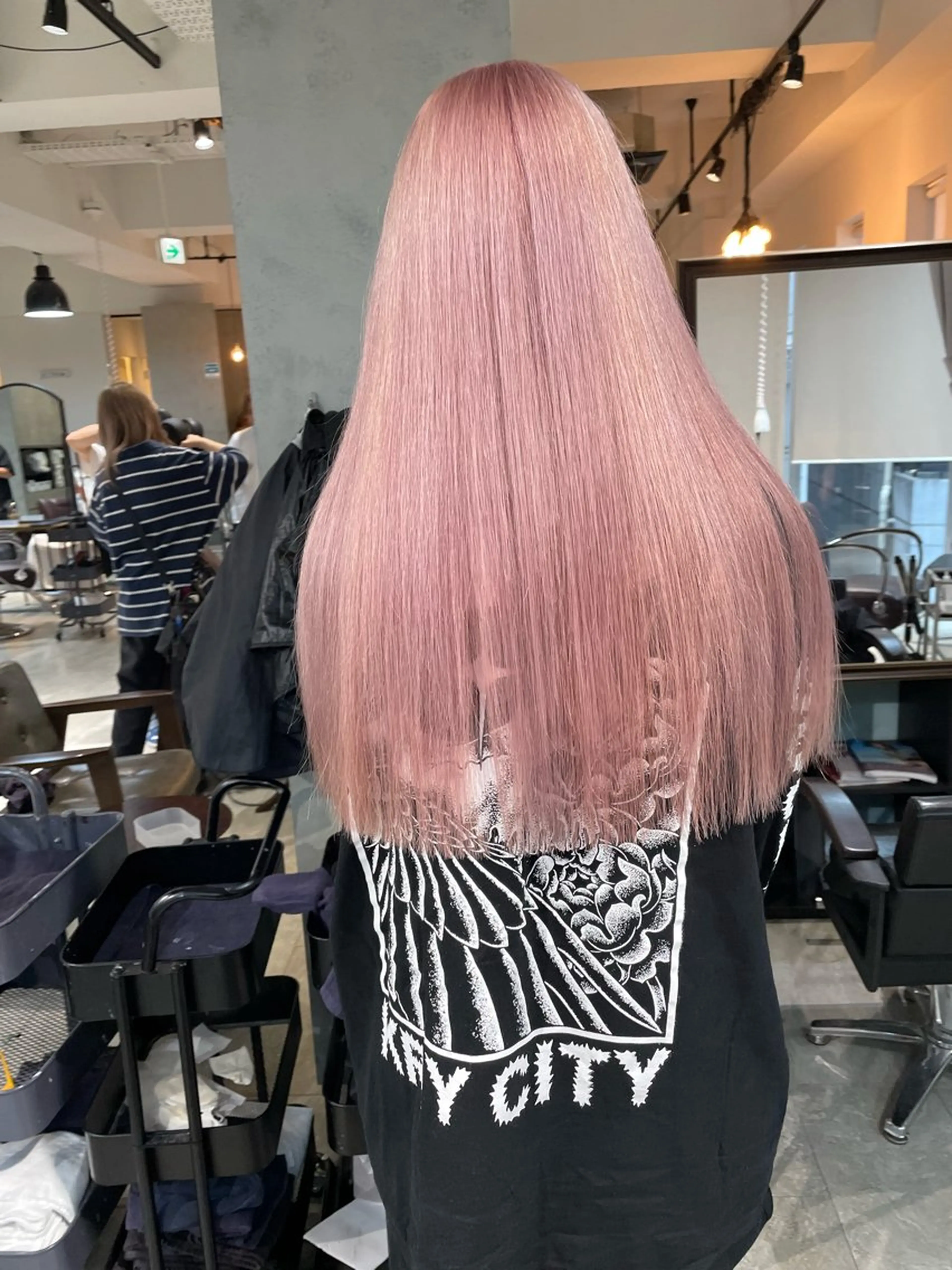 ロング カラー カット ヘアカラー トリートメント ヘアセット 💜ハイトーン💛 マジカルかいちゃんのヘアスタイル