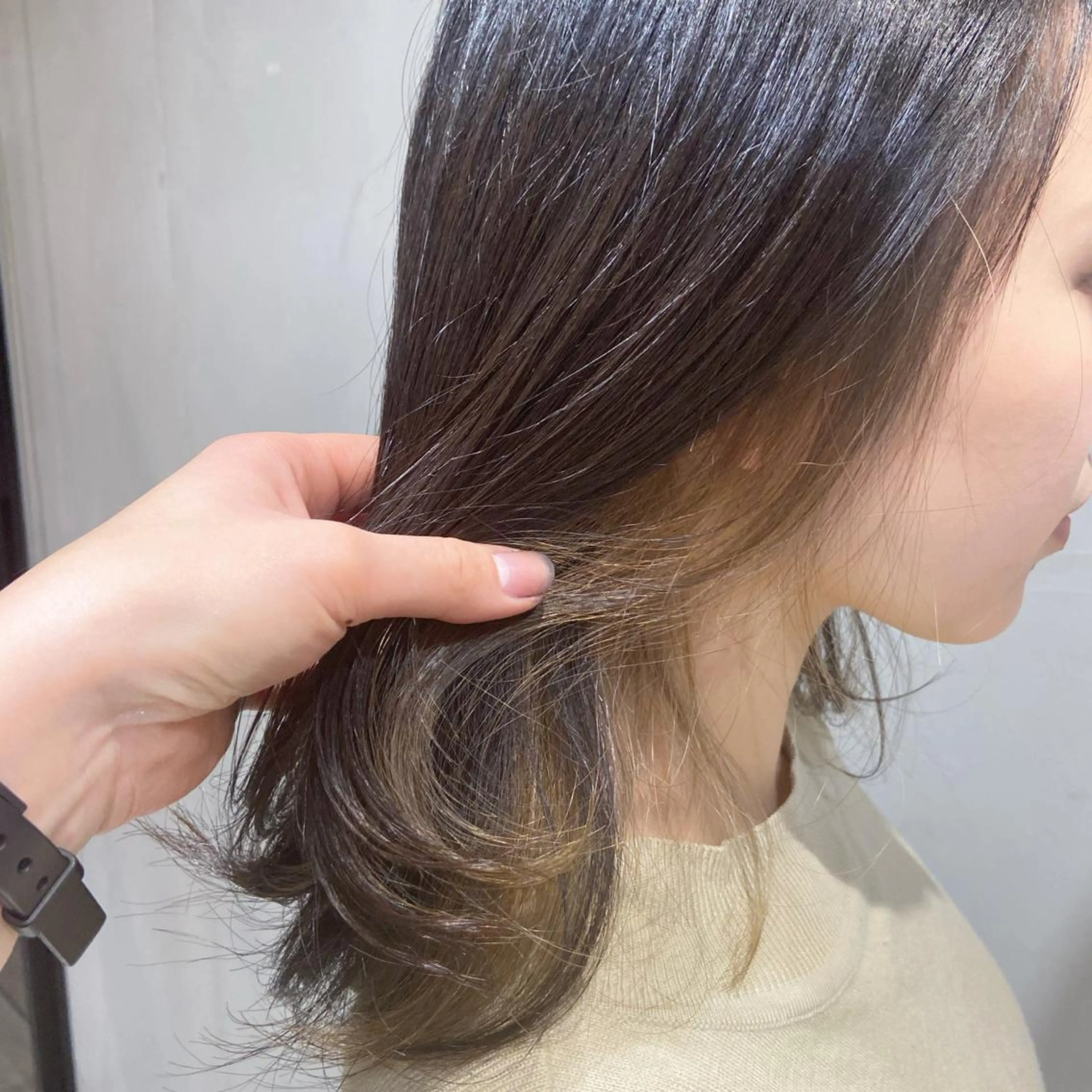 ミディアム カジュアルを女っぽく 𝗮𝘆𝗮𝗰𝗼のヘアスタイル