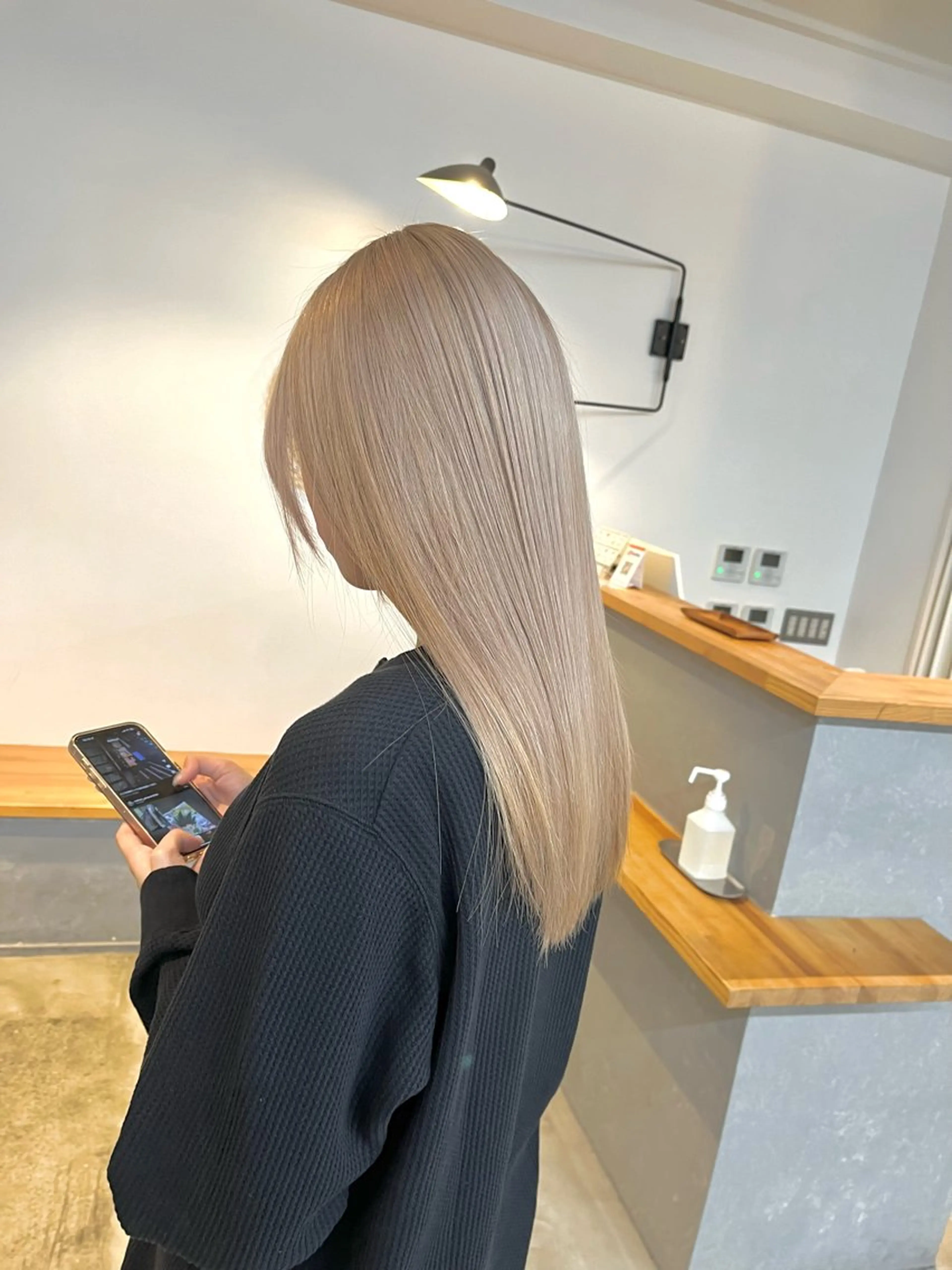 カット+ケアブリーチ+カラーの写真