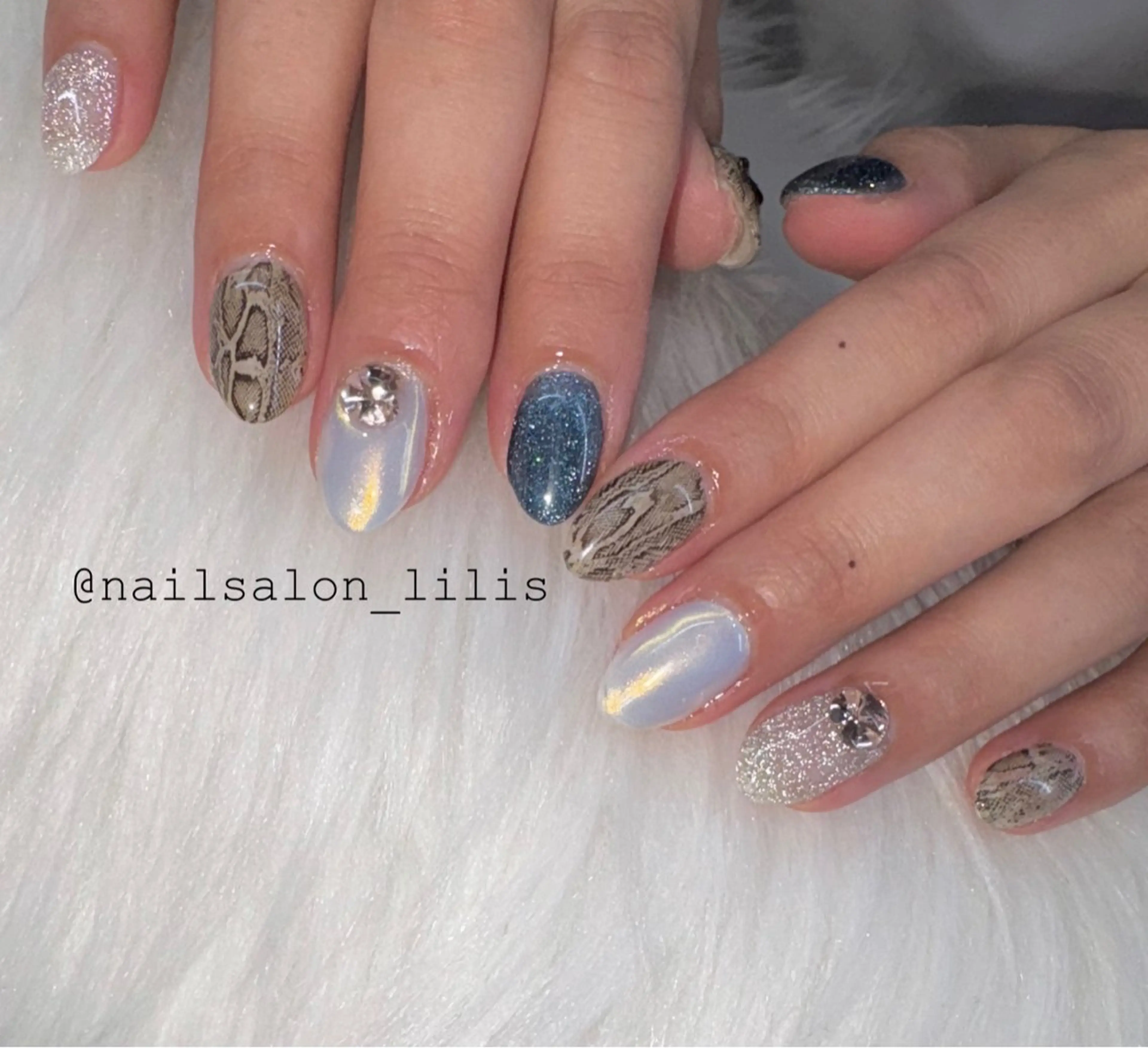 ネイル ハンドネイル nailsalon Lilisのネイルデザイン