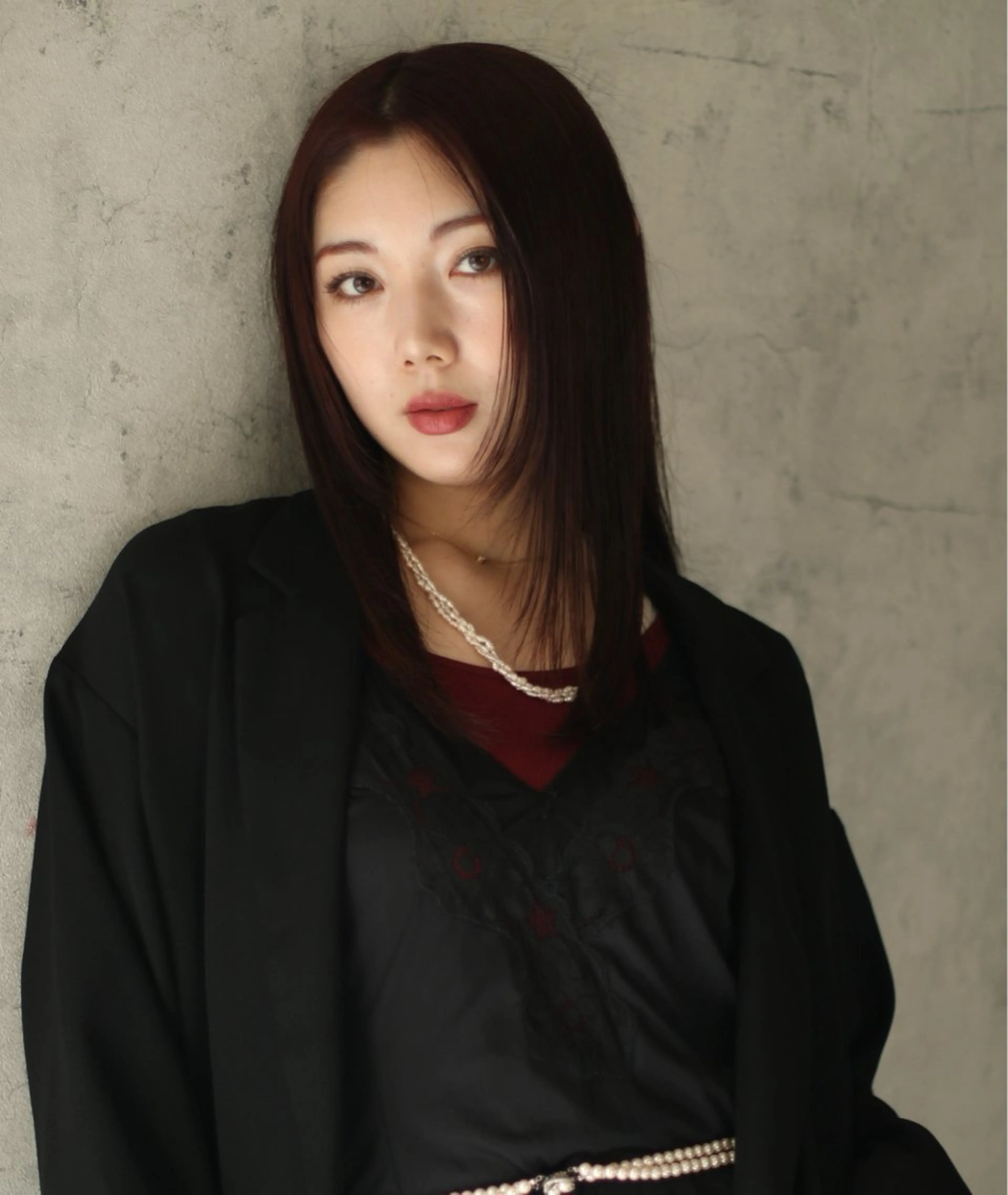 セミロング カット 鈴木 彩女のヘアスタイル