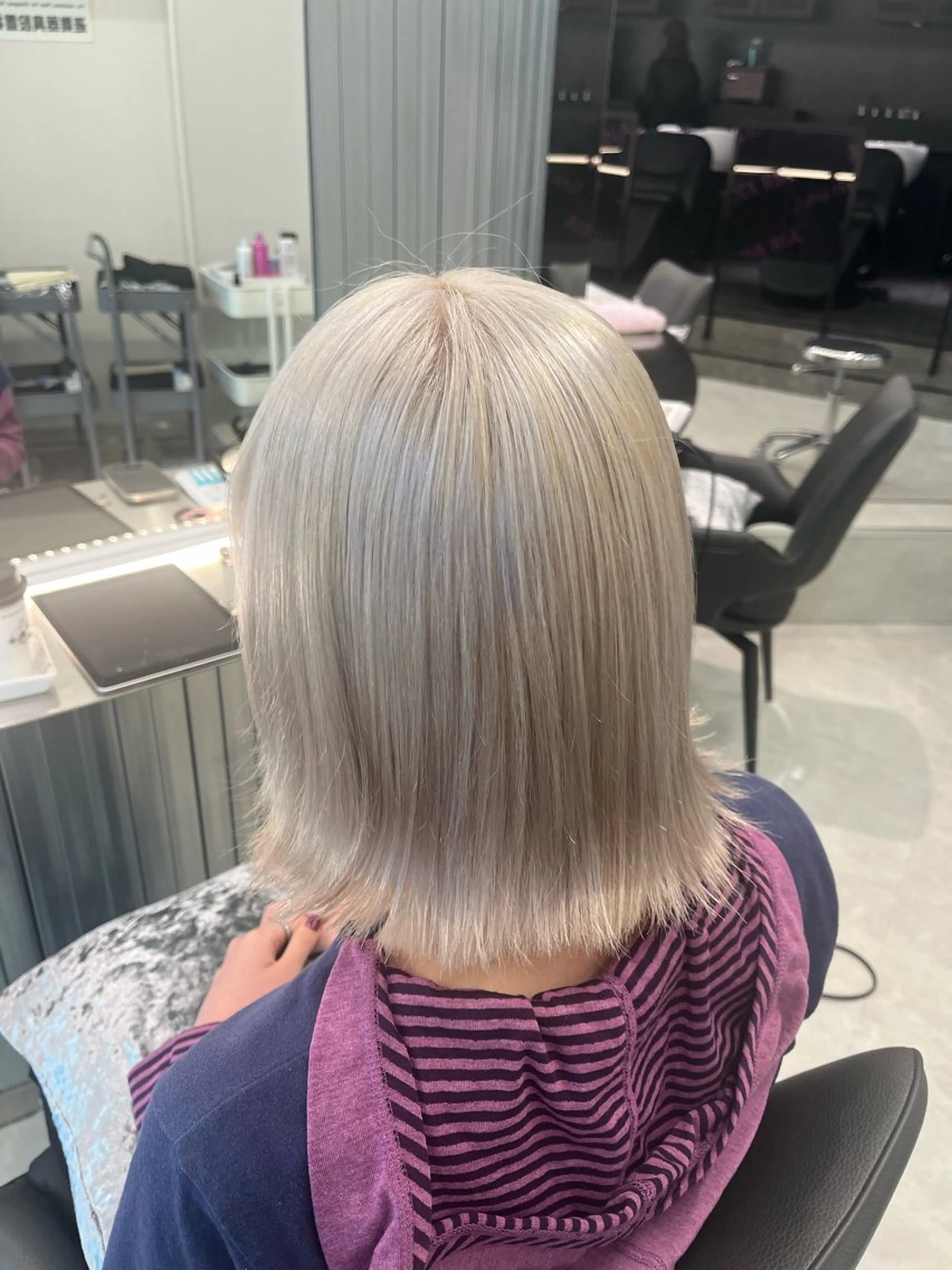 ミディアム カラー ブリーチカラー うたのヘアスタイル