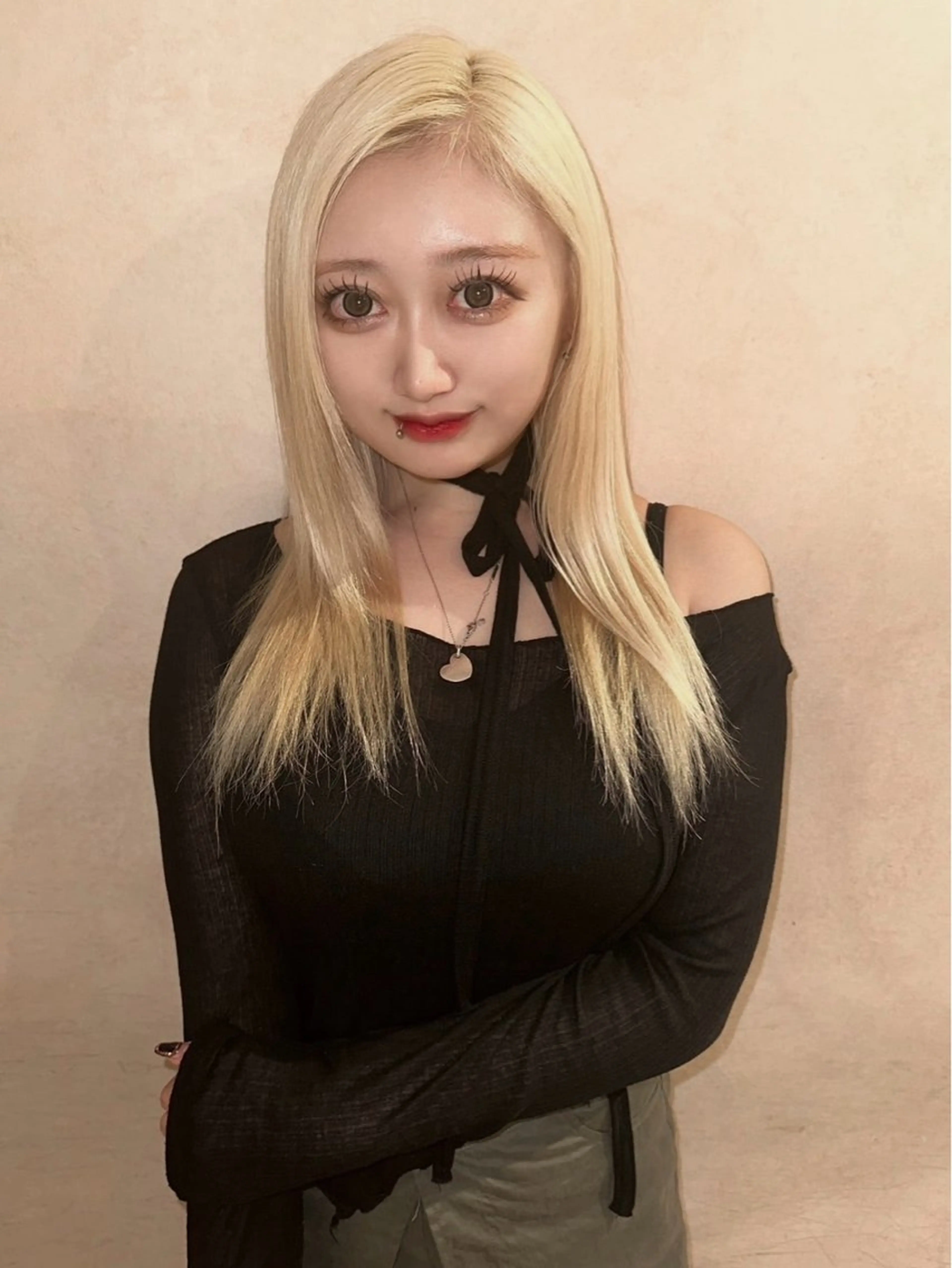 ロング カラー 抜きっぱなしブロンド ハイトーン/ピンク カラー/めい🎀のヘアスタイル