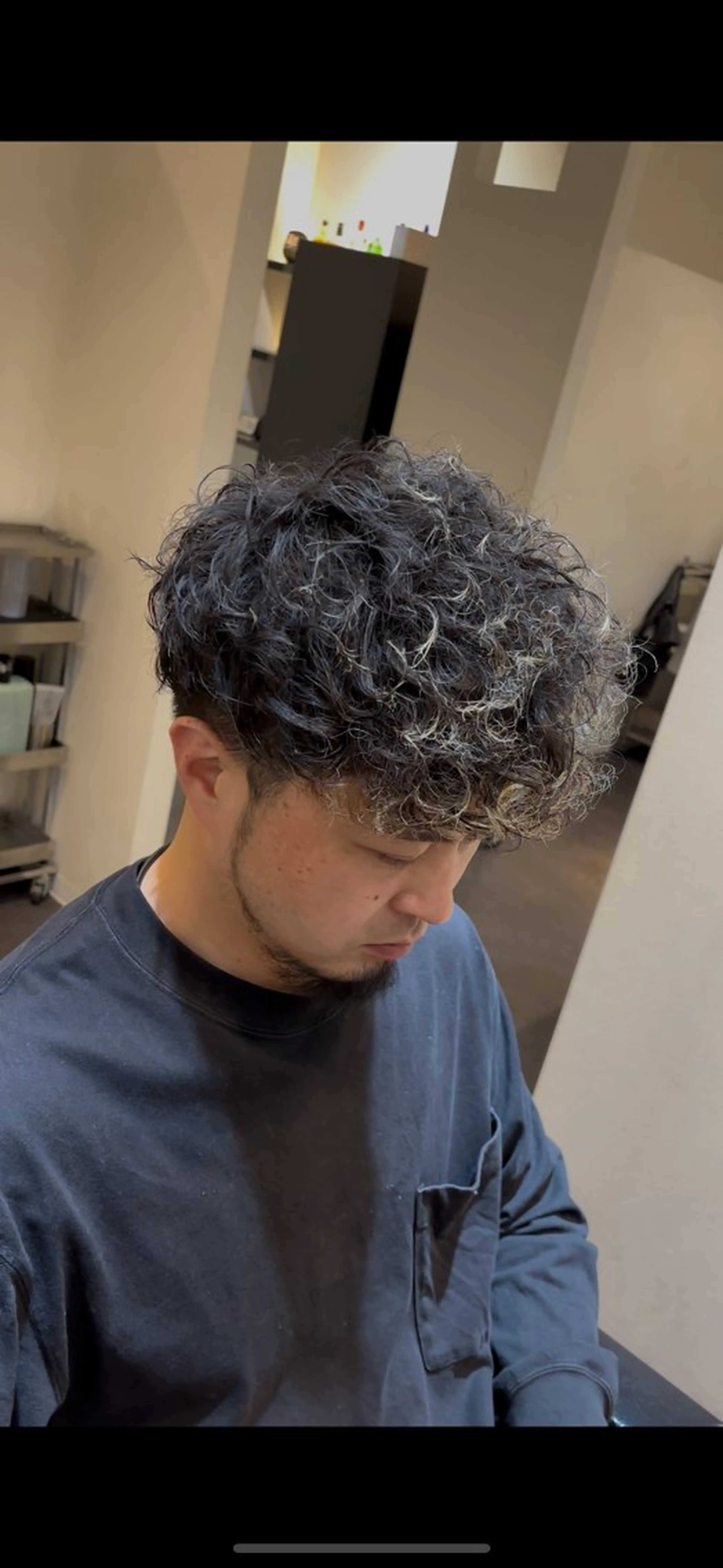 ミディアム メンズ ミディアムパーマ メンズパーマ 外国人風カラー 林 直樹のヘアスタイル