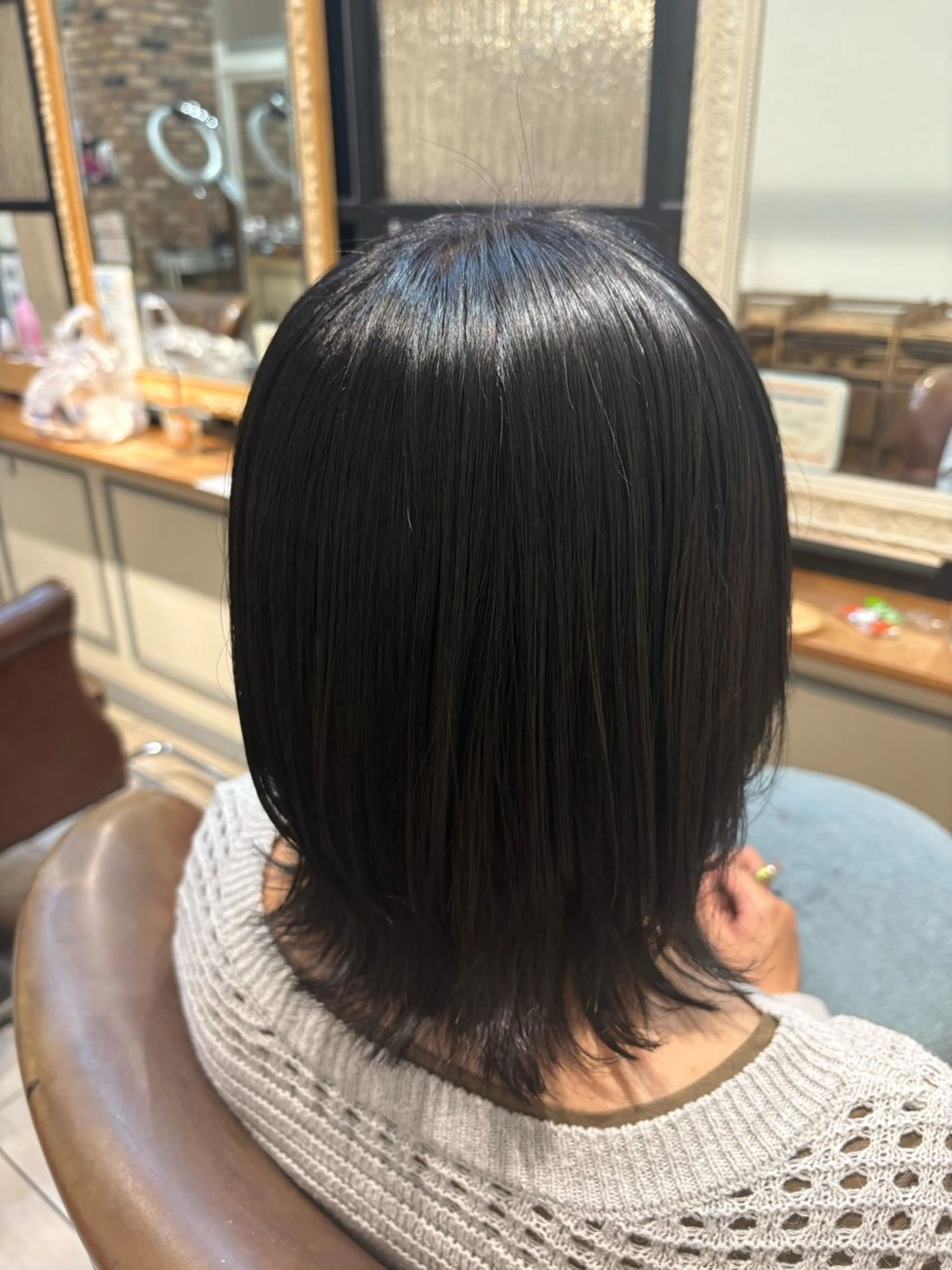 ミディアム ヘアカラー トリートメント SUZUKI AIRIのヘアスタイル