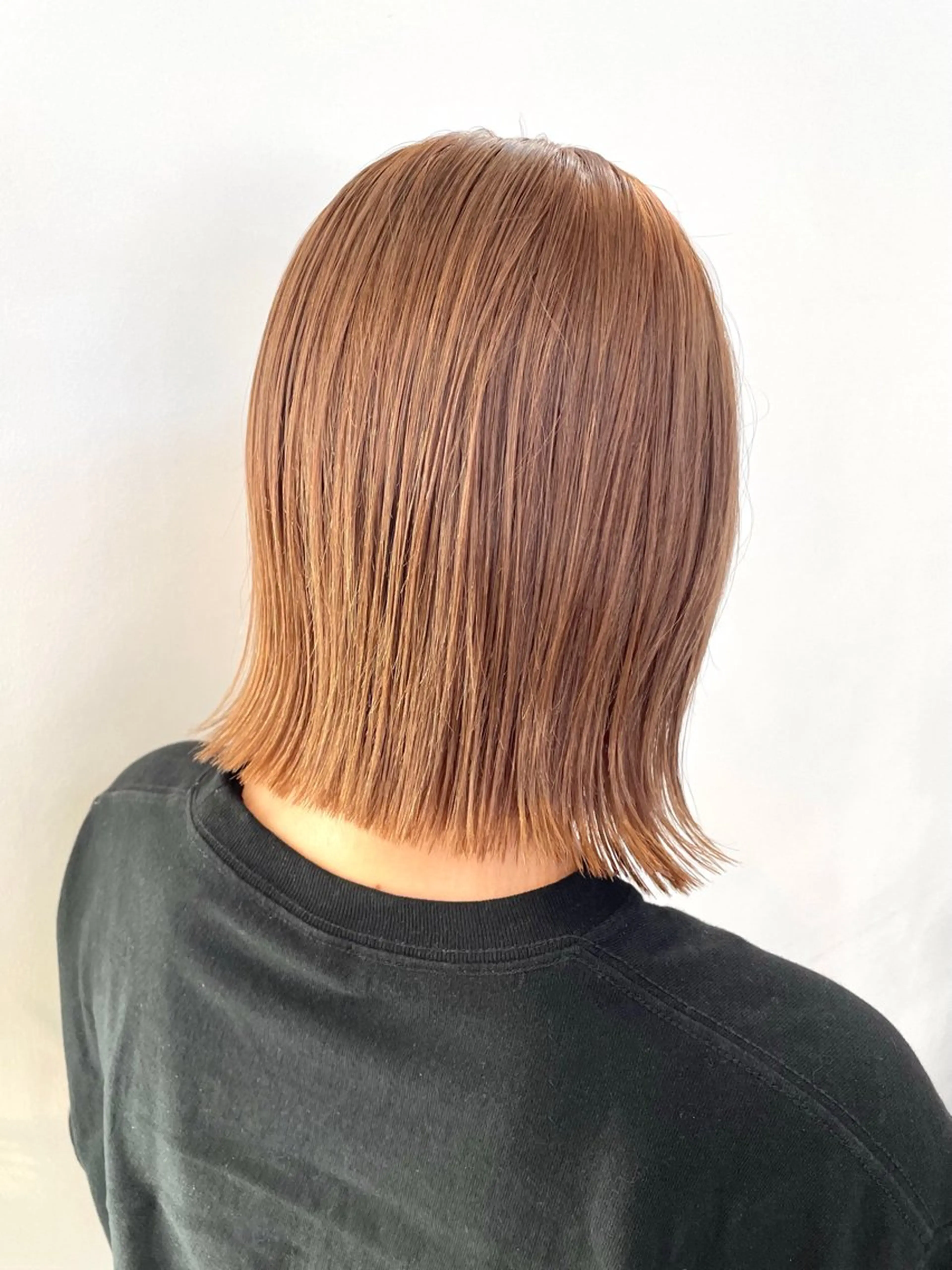 ミディアム カラー 切りっぱなしボブ ベージュカラー ボブ 中西倖 トップスタイリストのヘアスタイル