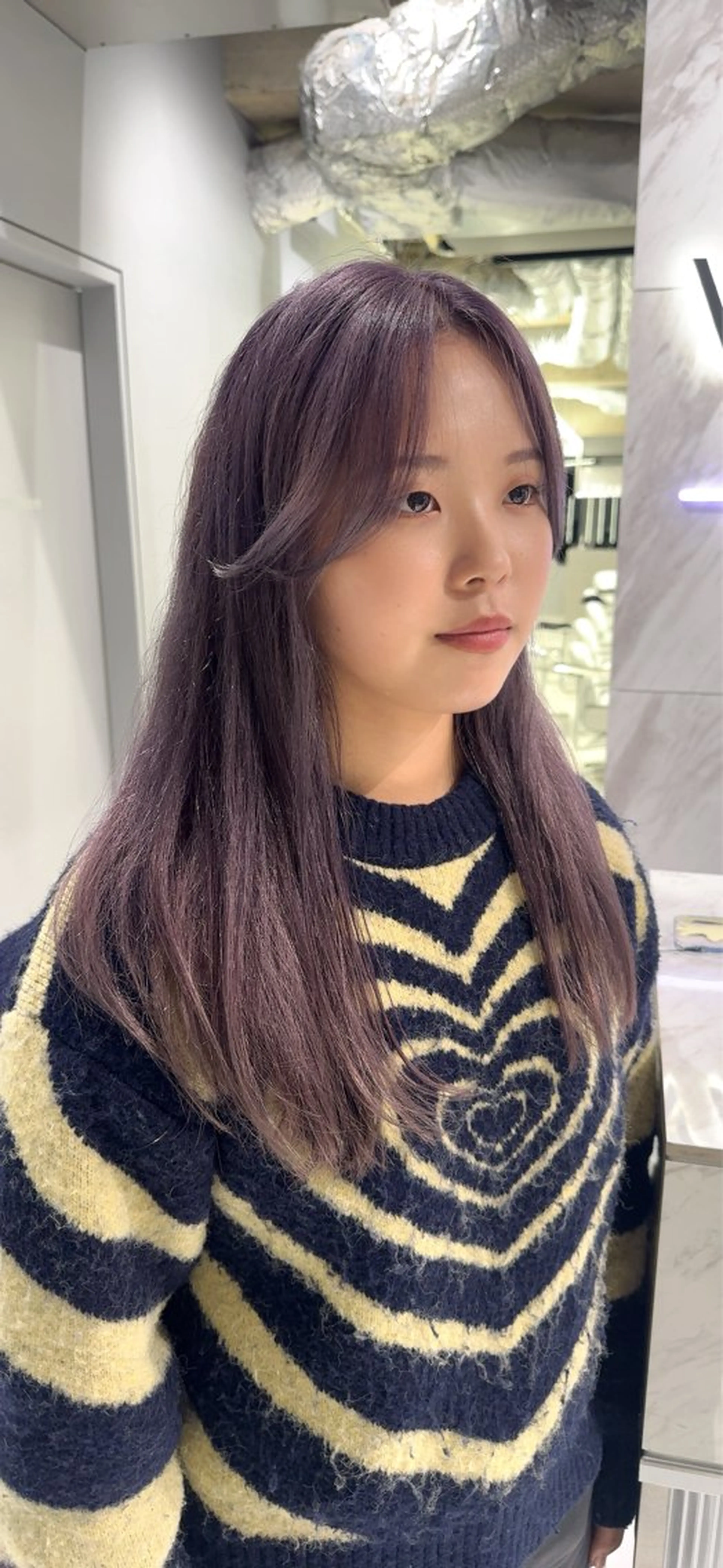 セミロング カラー ラベンダーカラー 艶 ケアブリーチ 🎀🩵RISAのヘアスタイル