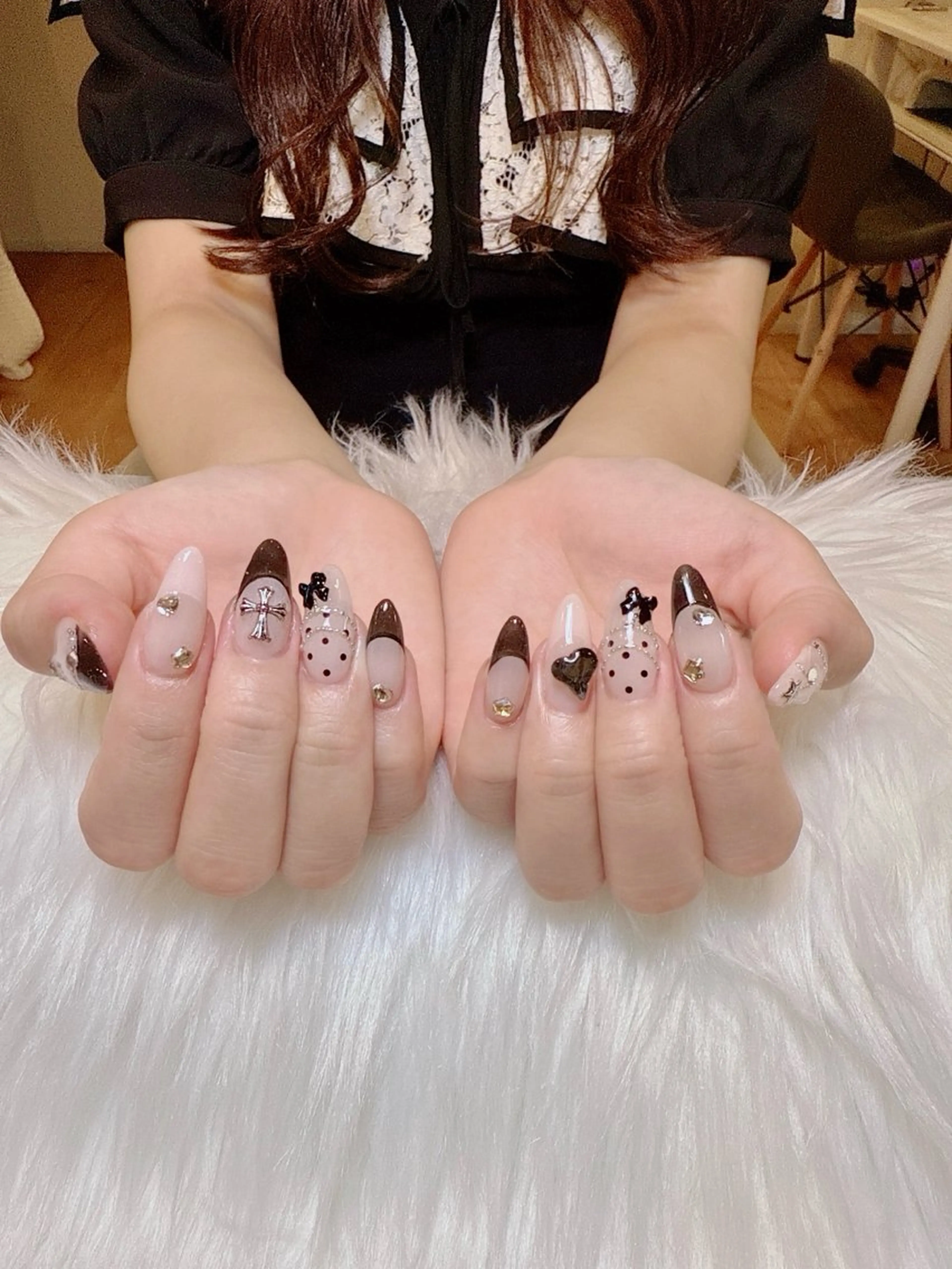 大人気❣️自爪持ち込みデザインネイル 10本(大パーツ6个)❣️ソフトジェルオフ無料+ケア付きの写真