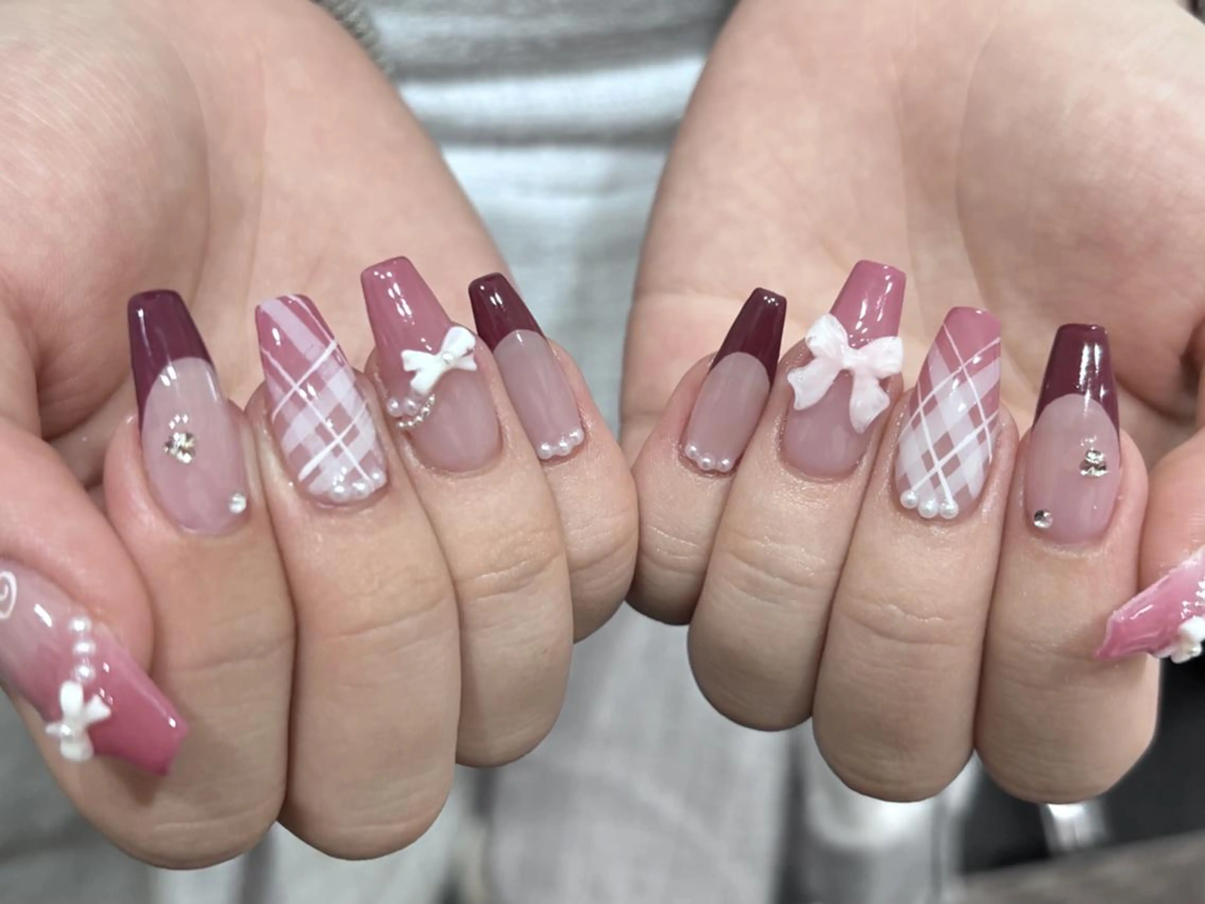 ネイル 長さ出し グラデーション 卒業式 キラキラネイル マグネットネイル RiRi Belle Nail池袋のネイルデザイン