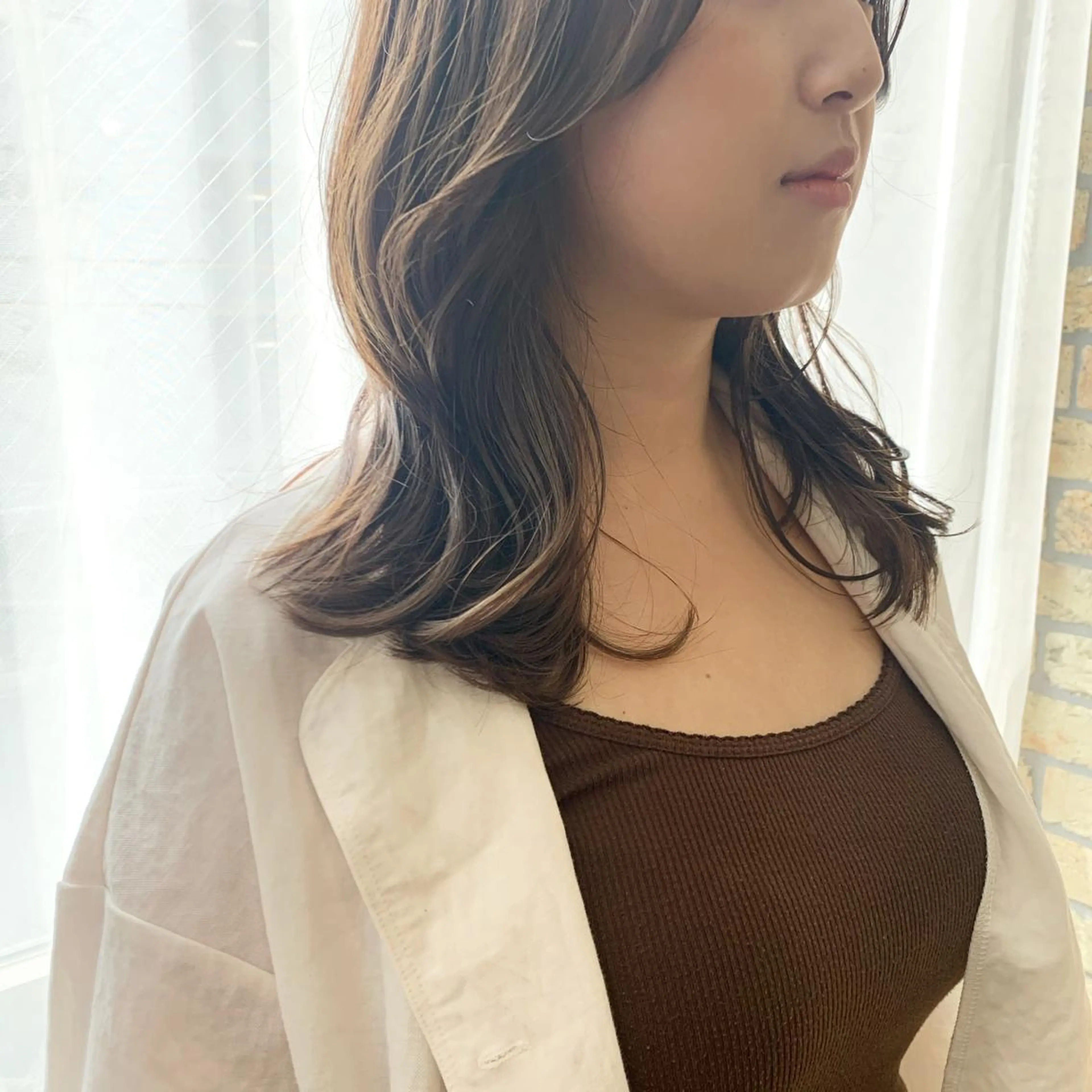 セミロング カラー ベージュカラー イルミナカラー トリートメント 韓国🇰🇷髪質改善 Chisaki치사키のヘアスタイル