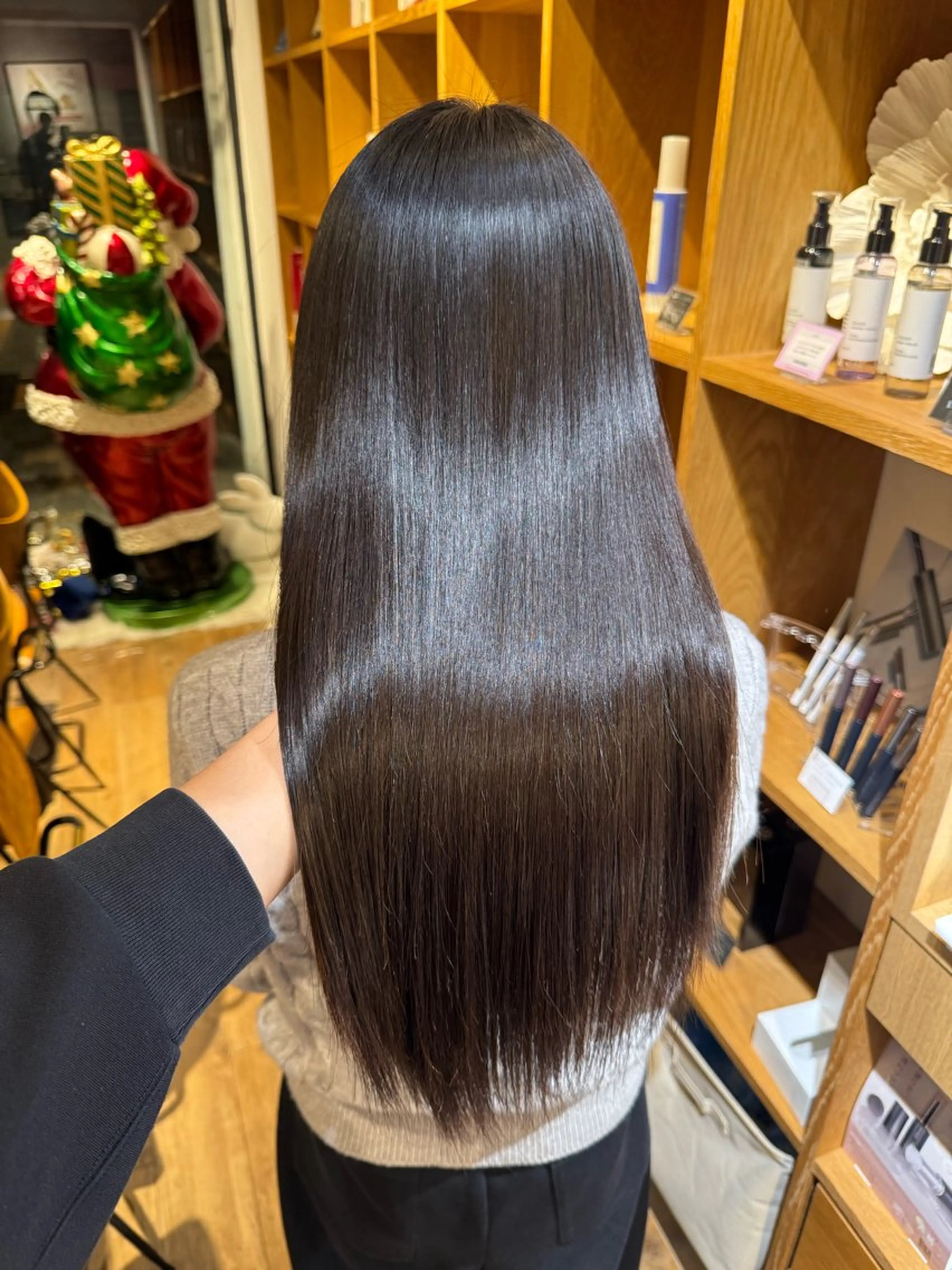 セミロング カット 縮毛矯正 トリートメント 美髪/髪質改善 川口凌弥のヘアスタイル