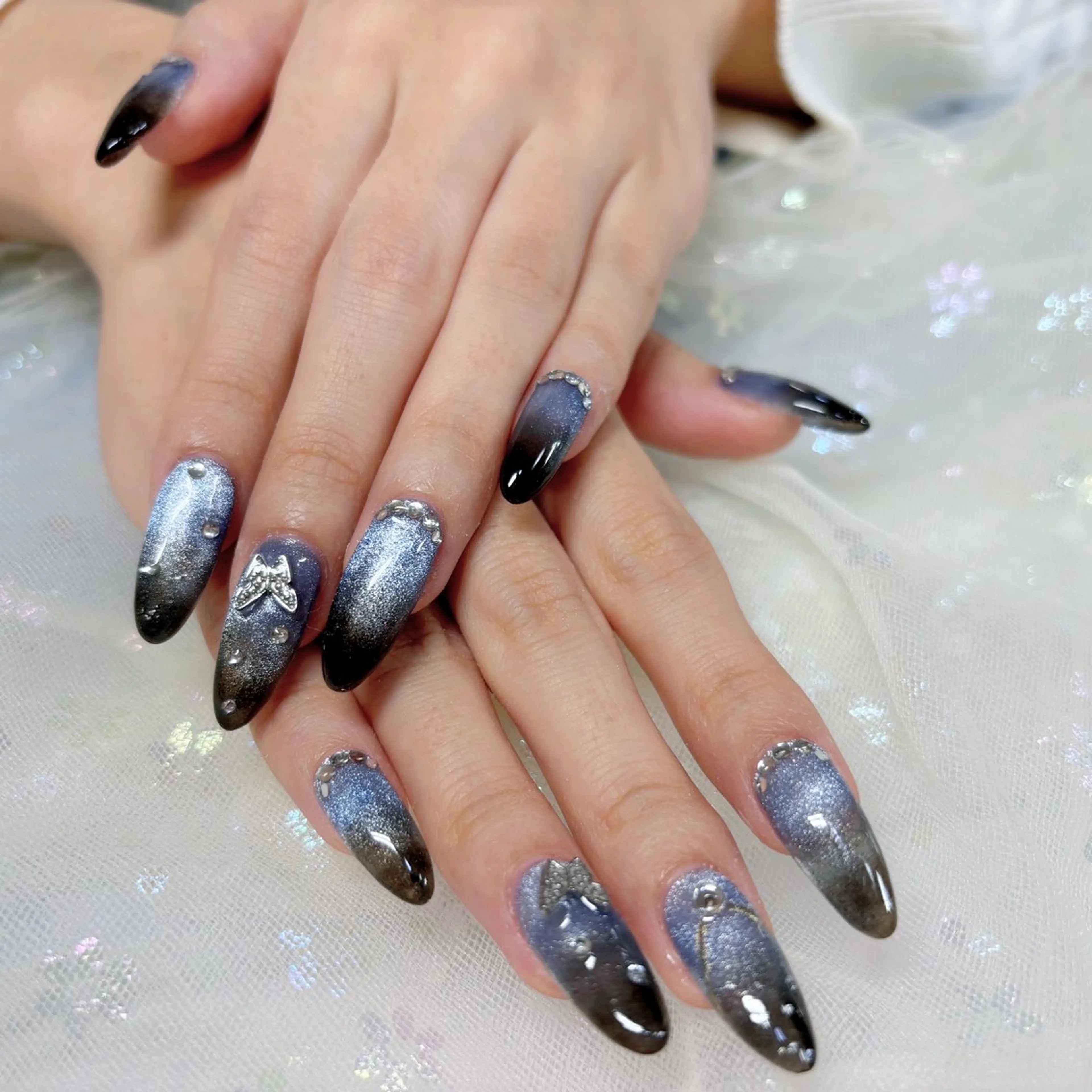 ネイル マグネットネイル スカルプネイル ハンドネイル H3 Nail Tsuki🦋💙のネイルデザイン