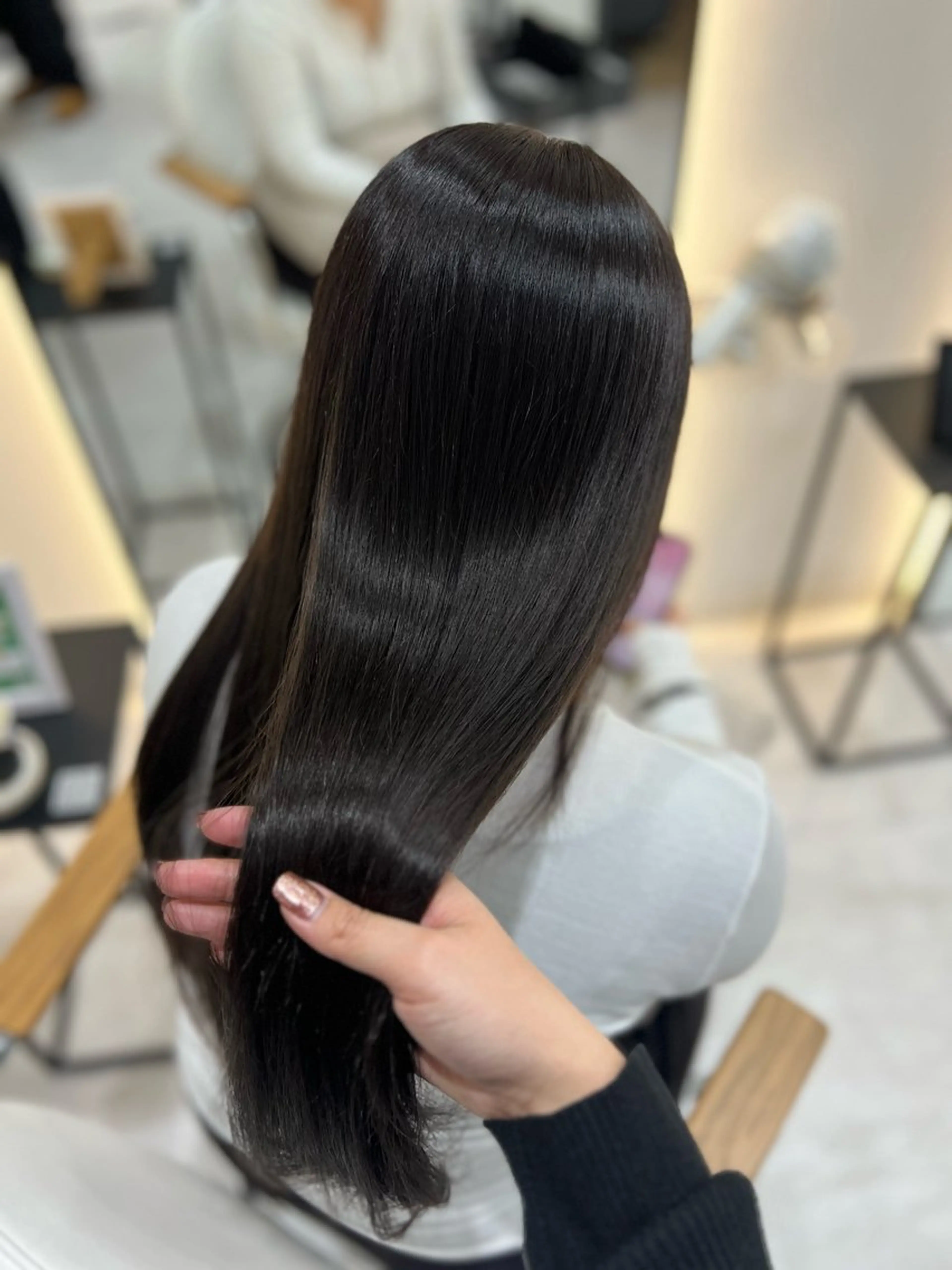 ロング カラー Zina aimiのヘアスタイル