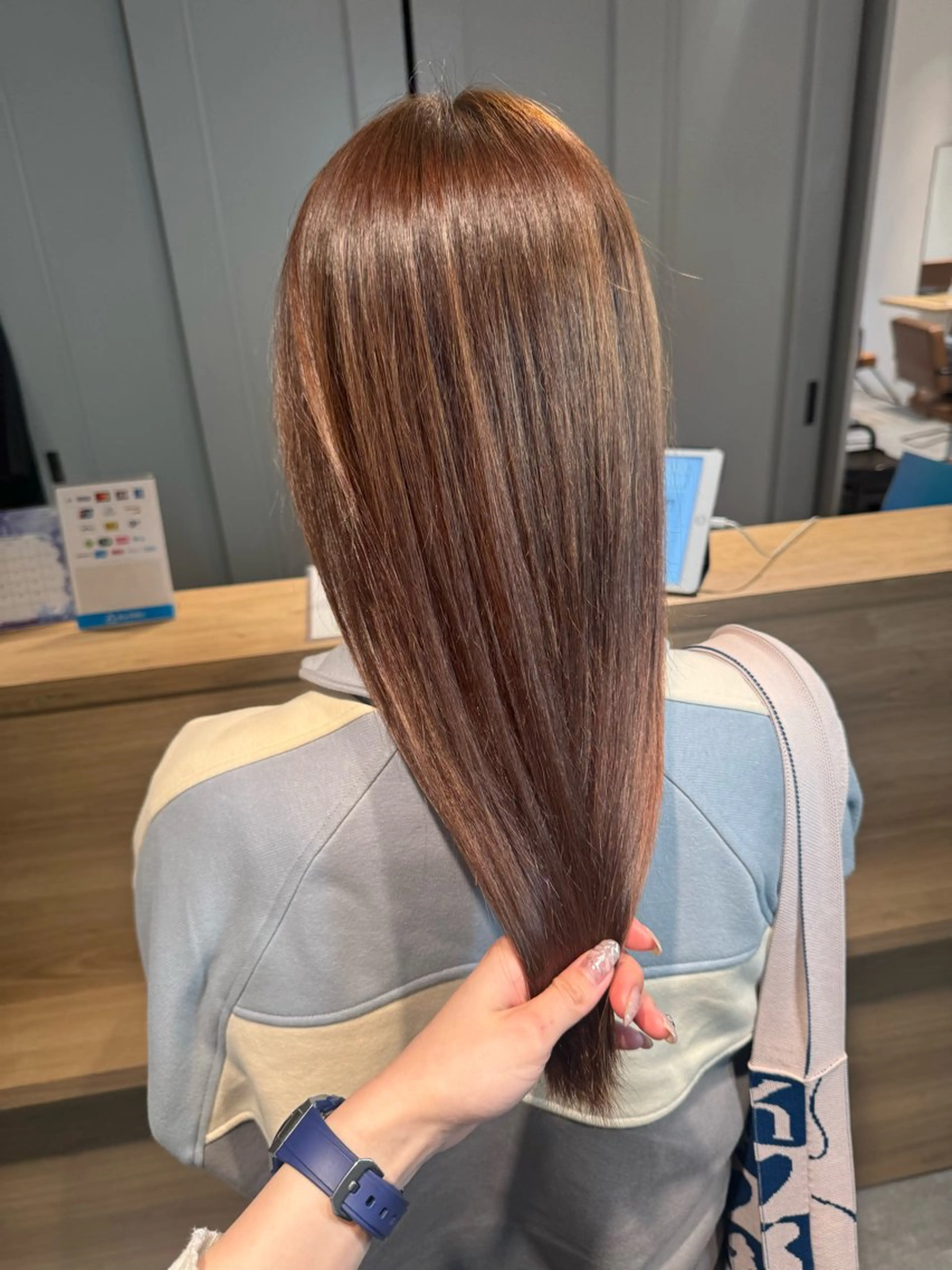 ロング カラー ベージュカラー モカベージュ 髪質改善 カット ヘアカラー トリートメント オスズ 🎀´-のヘアスタイル