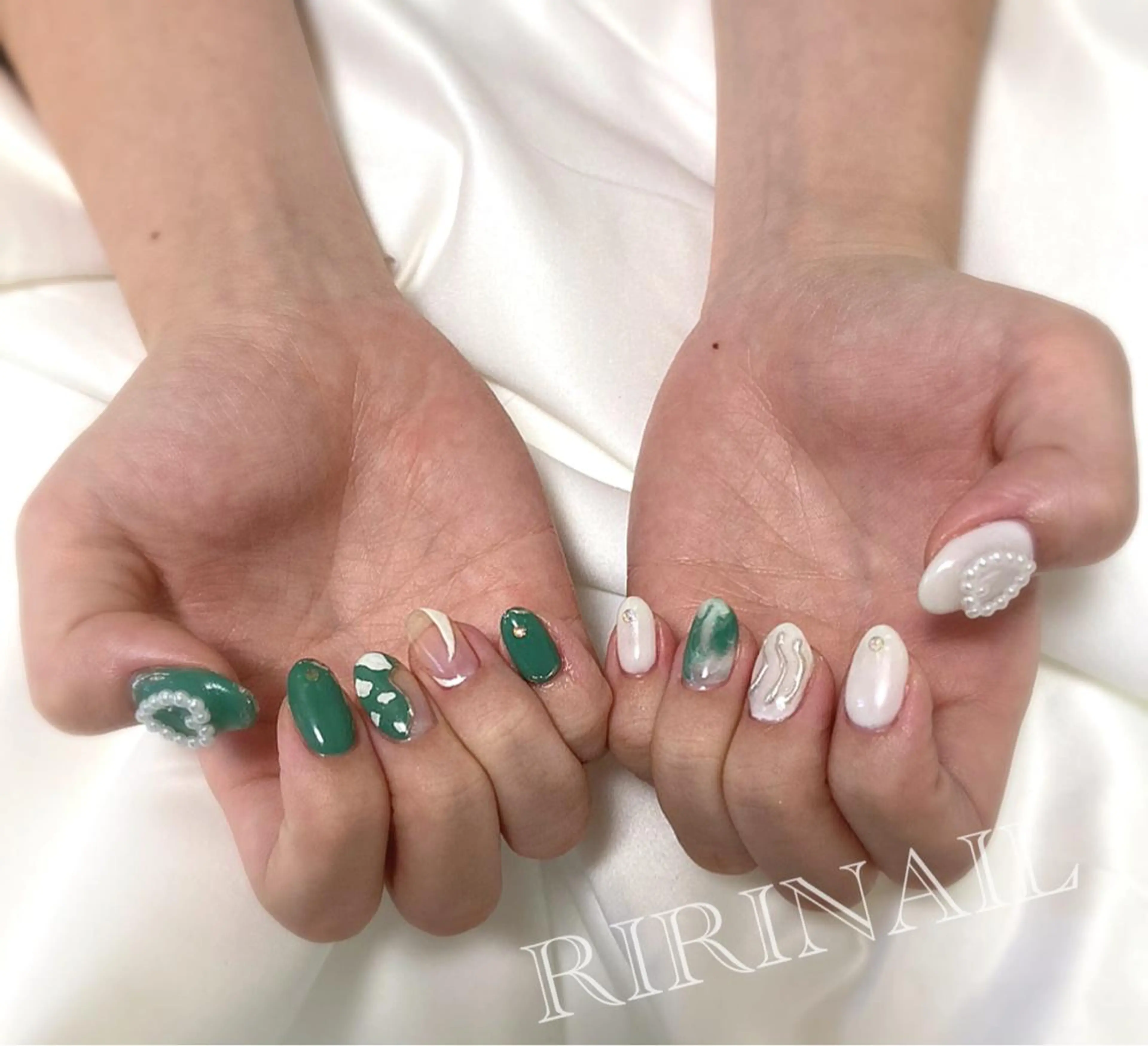 ネイル グリーン ハート 韓国ネイル ニュアンスネイル ホワイト RIRI NAIL♡のネイルデザイン