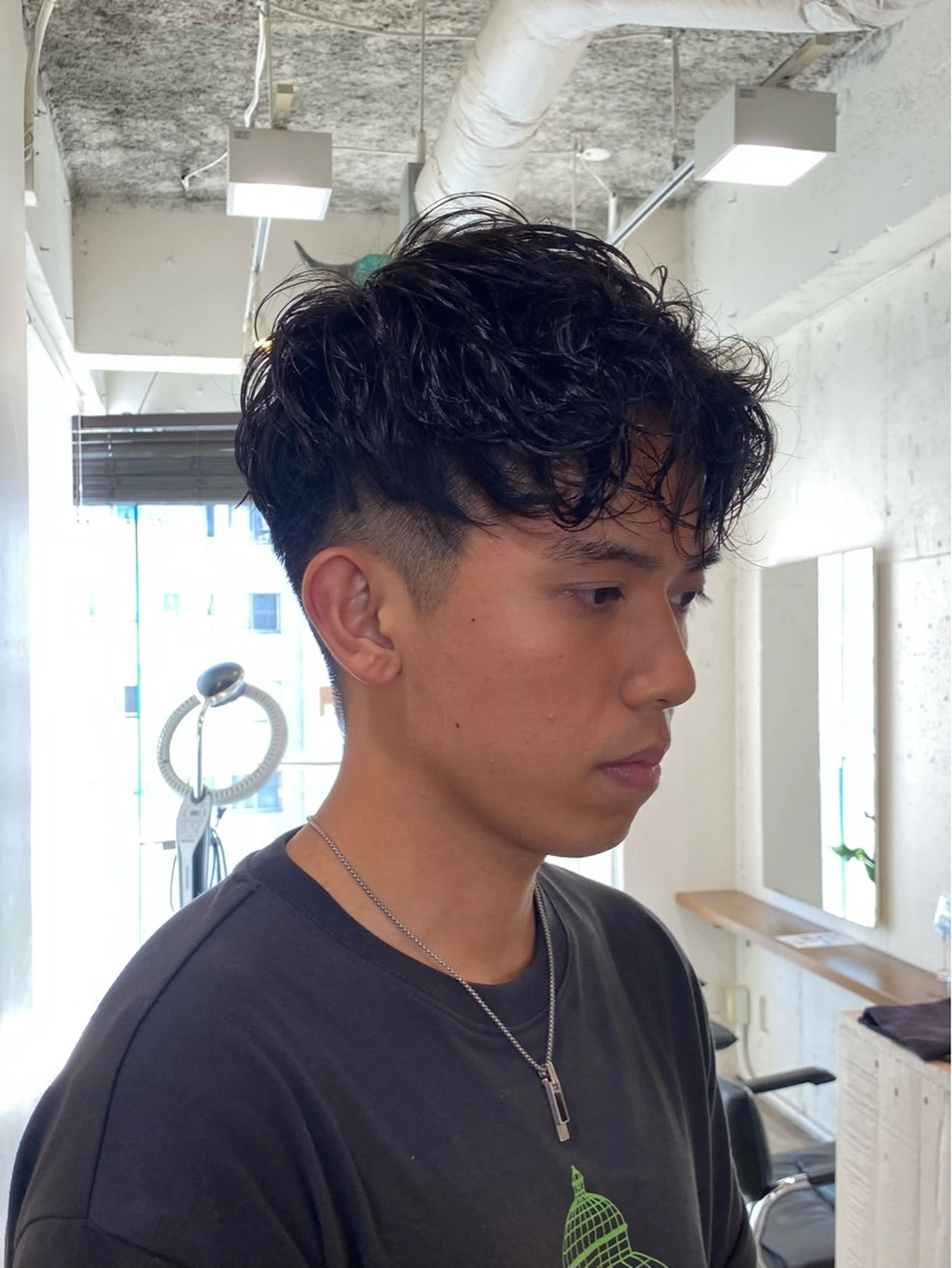 ショート パーマ メンズ レイヤーボブ/ 艶カラー/サナ🌼のヘアスタイル