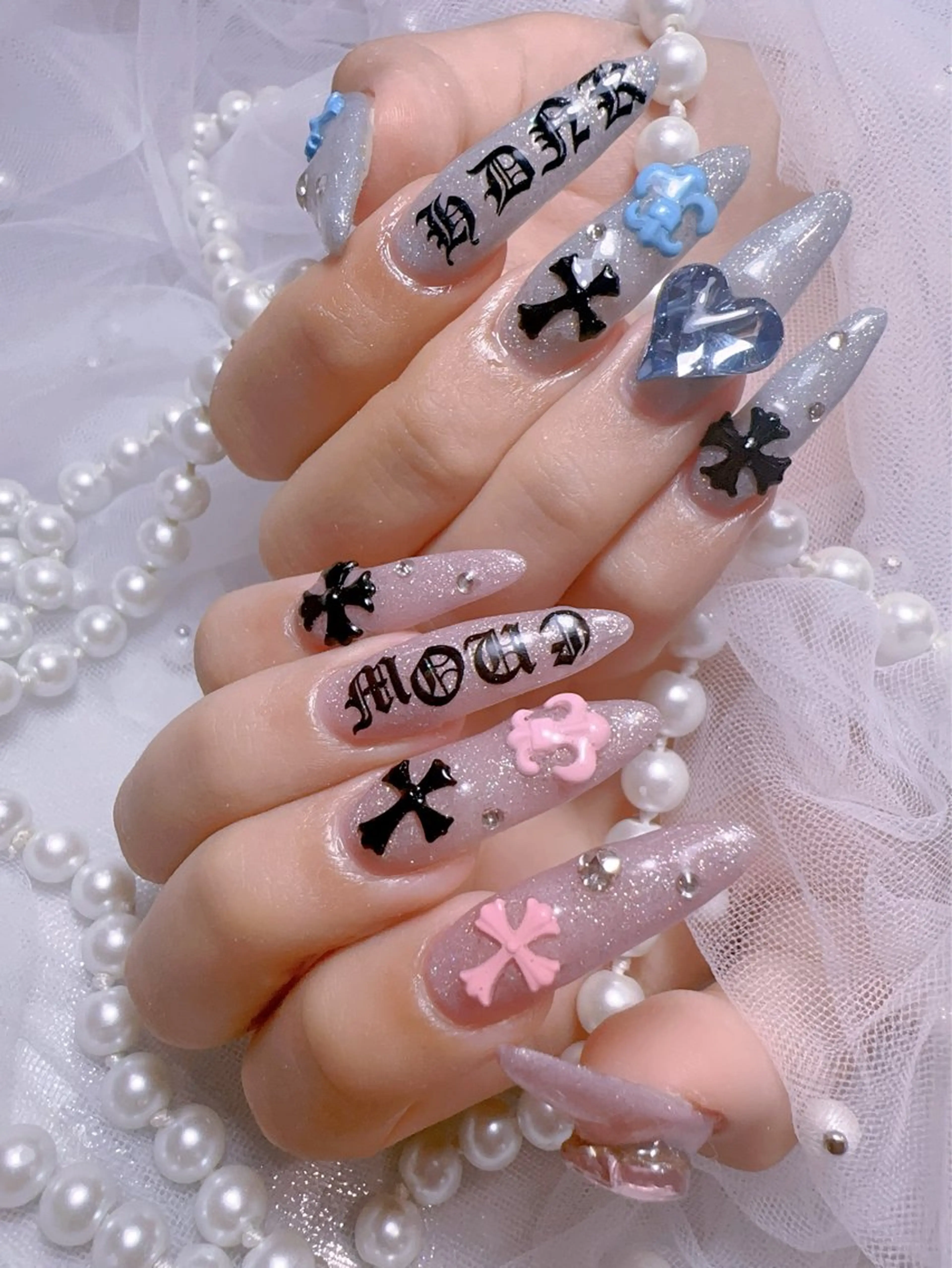 ネイル アートネイル フラッシュネイル フレンチネイル ジェルネイル ガラスフレンチ ハンドネイル You&Me Miyuのネイルデザイン