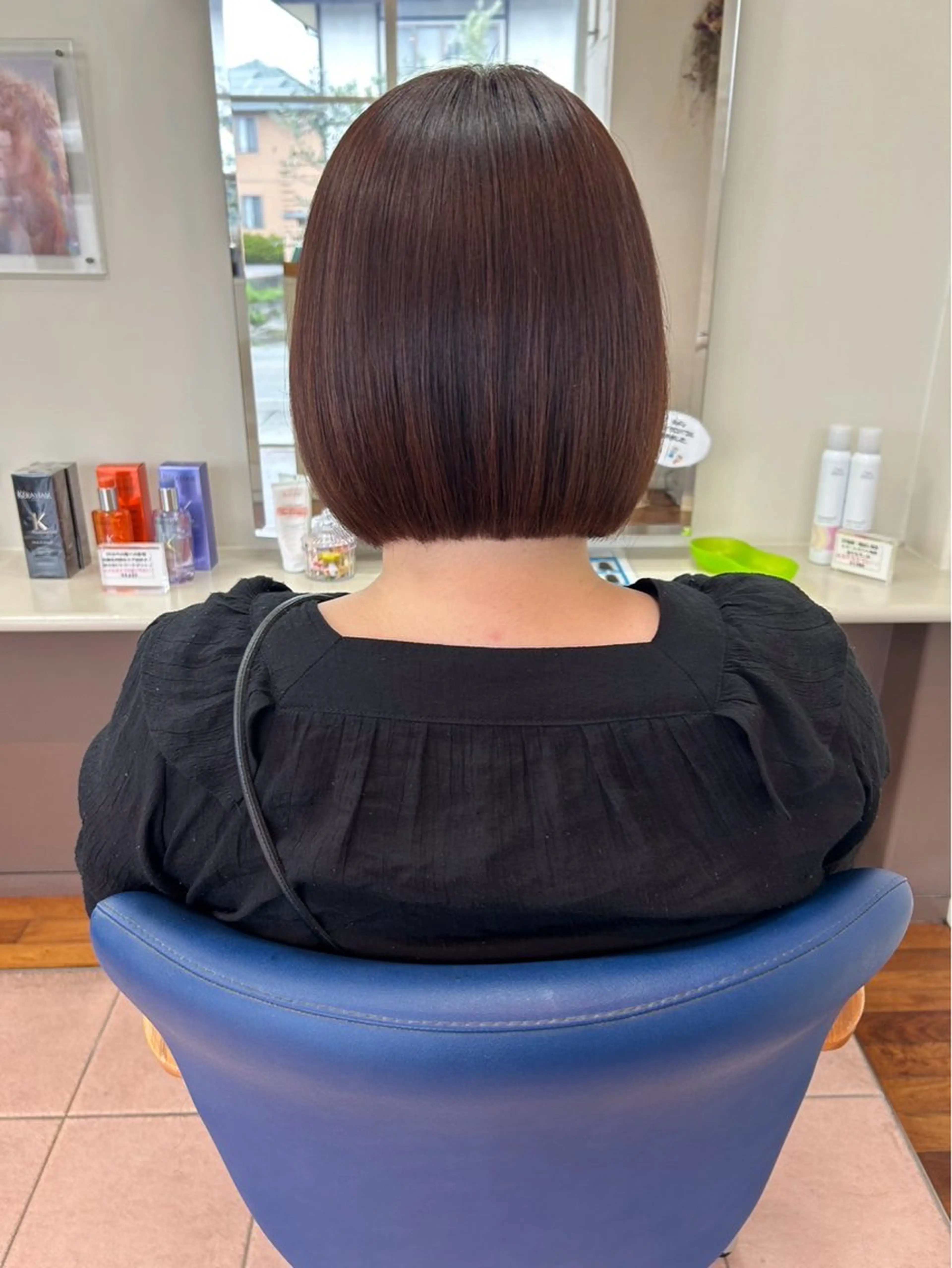 ミディアム ボブ 縮毛矯正 attrice杉山 綾乃のヘアスタイル