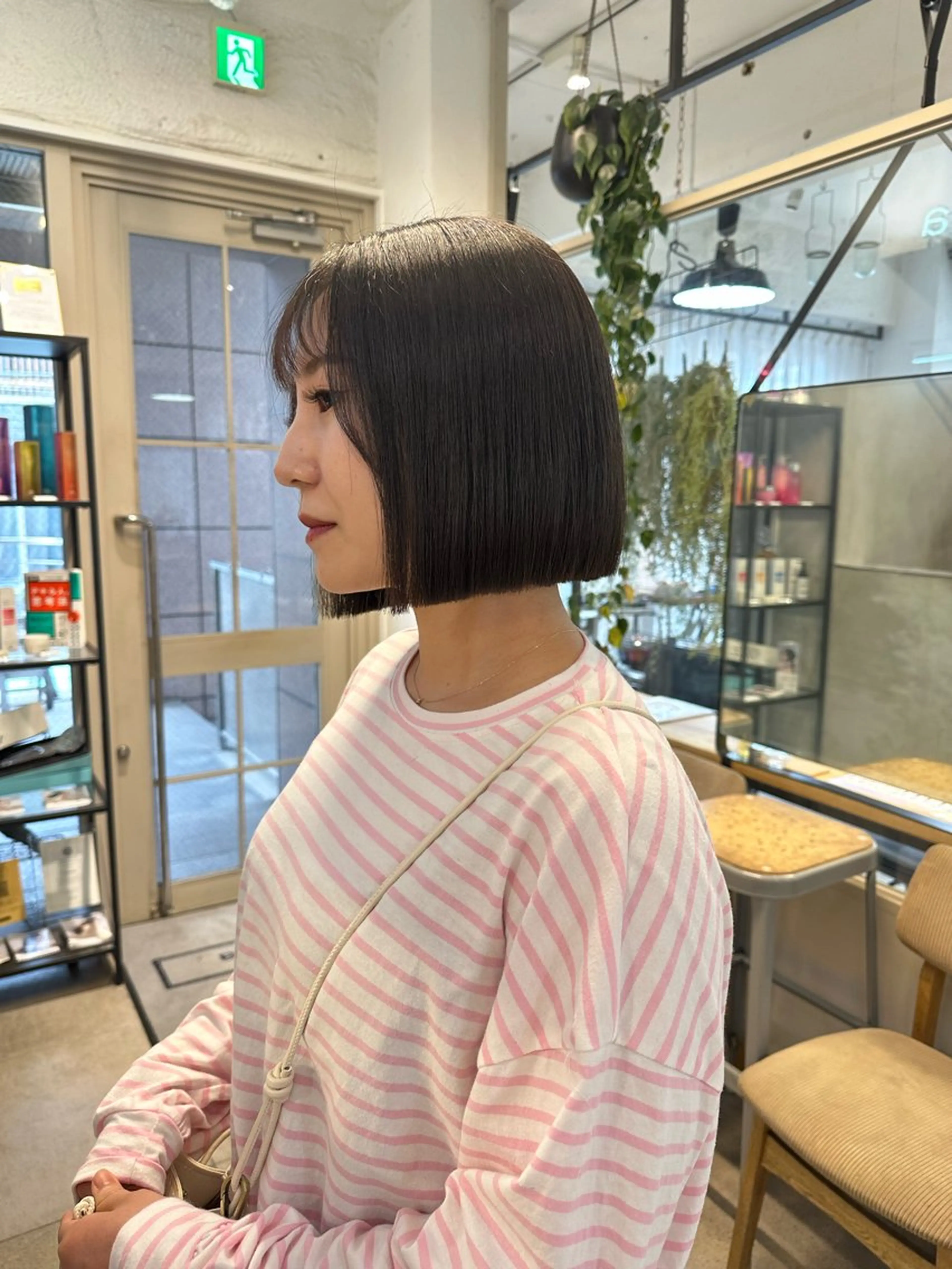 ショート カラー ボブ 縮毛矯正 トリートメント REINA☁️透明感 カラー/ぷつっと♡のヘアスタイル